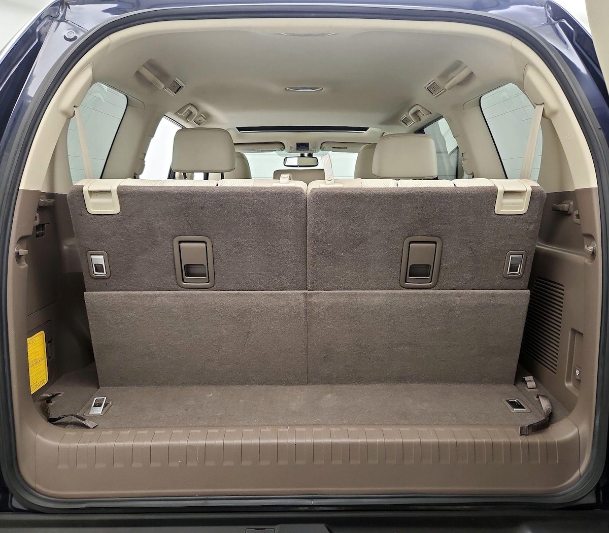 Trunk/Cargo (Seats Up)