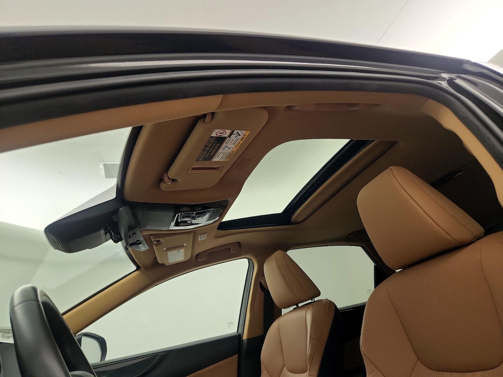 Sunroof(s) & Overhead Airbags