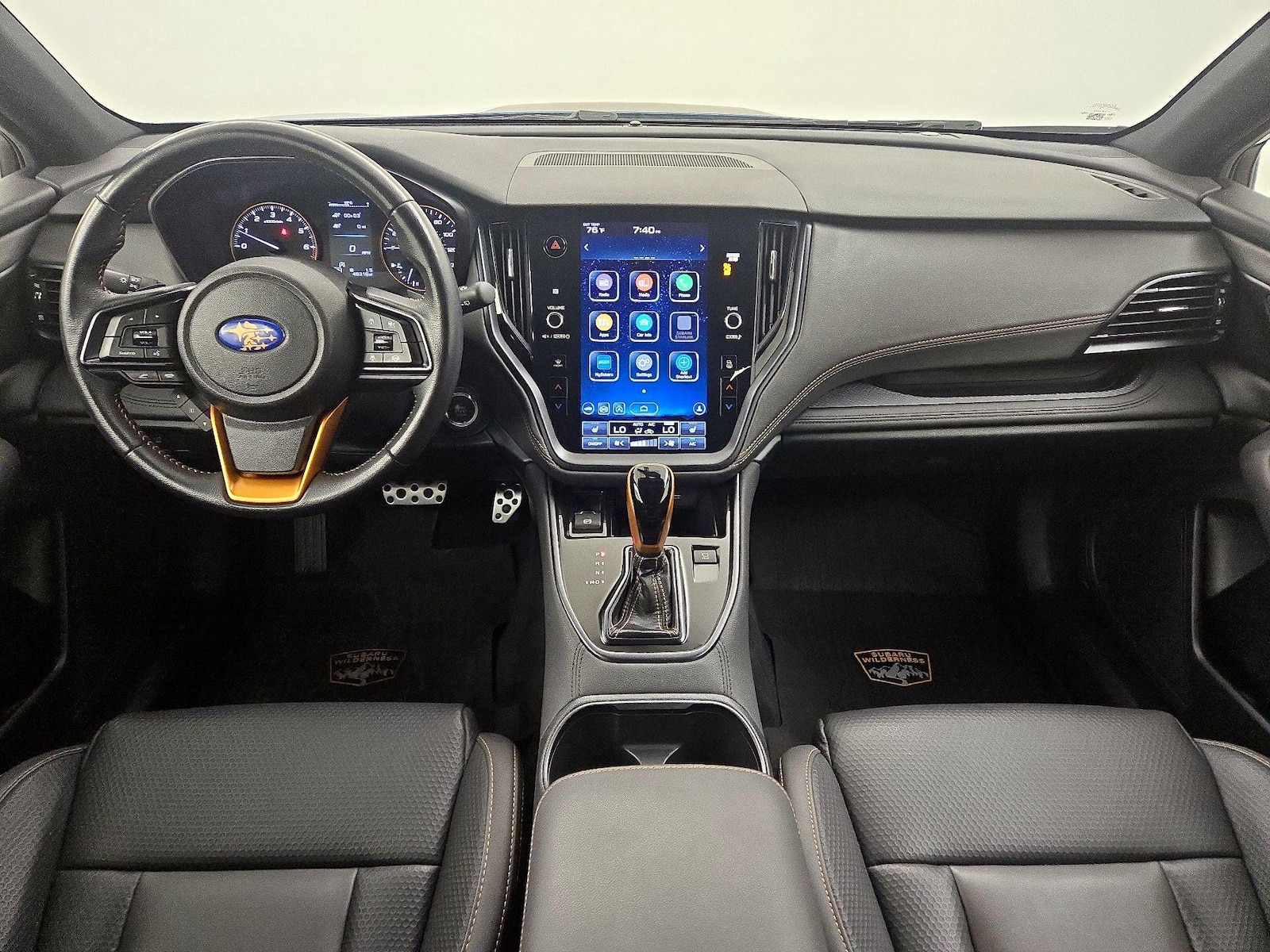 Apple CarPlay® & Android Auto™