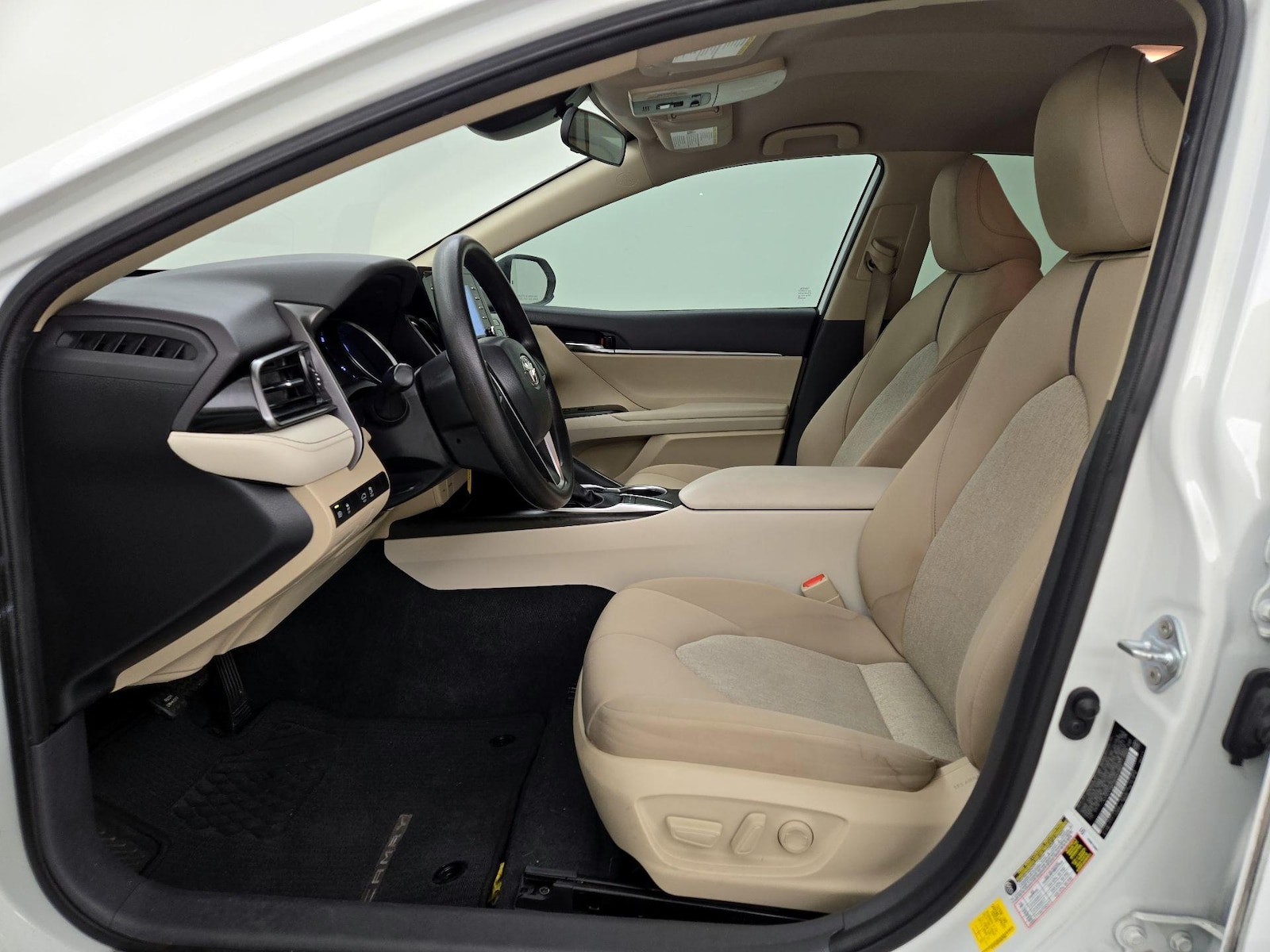 Power Seat(s) & Side Airbags
