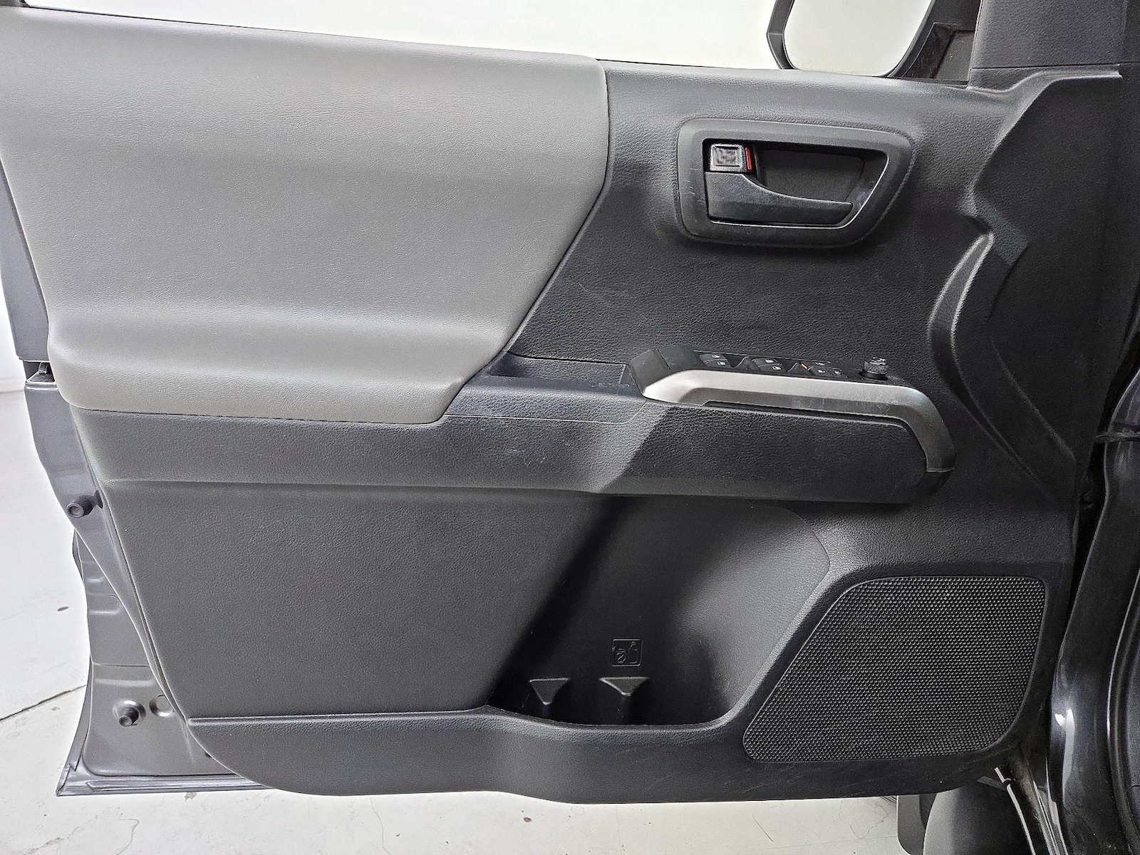 2019 Toyota Tacoma SR5 - Photo 13