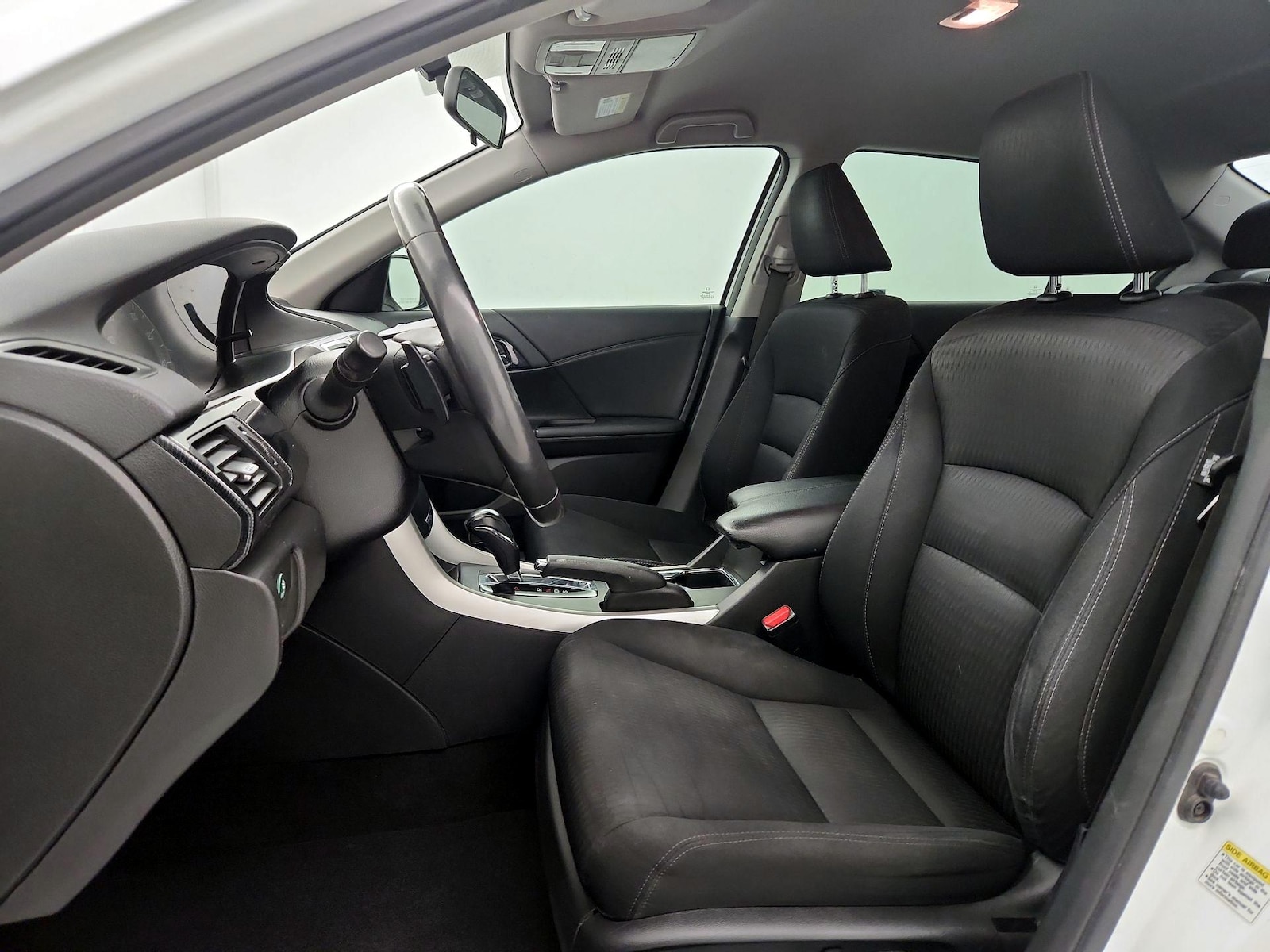 Power Seat(s) & Side Airbags