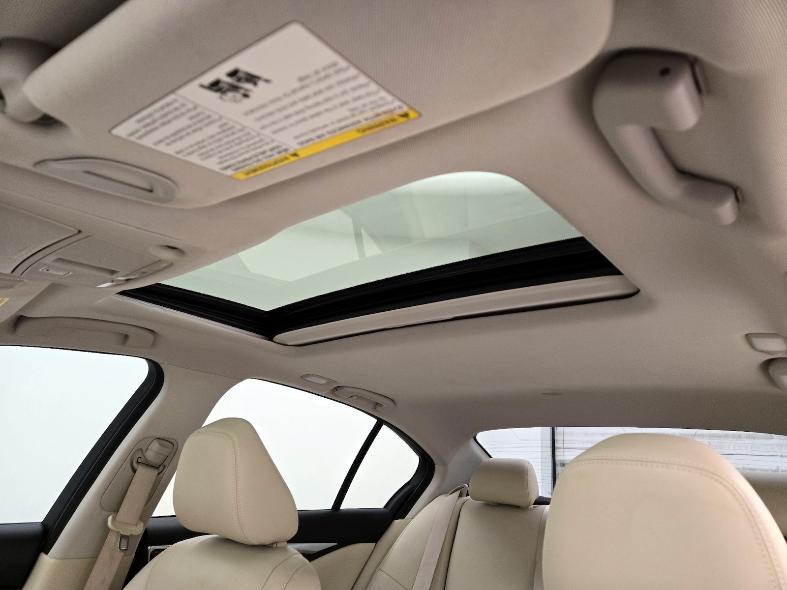 Sunroof(s) & Overhead Airbags