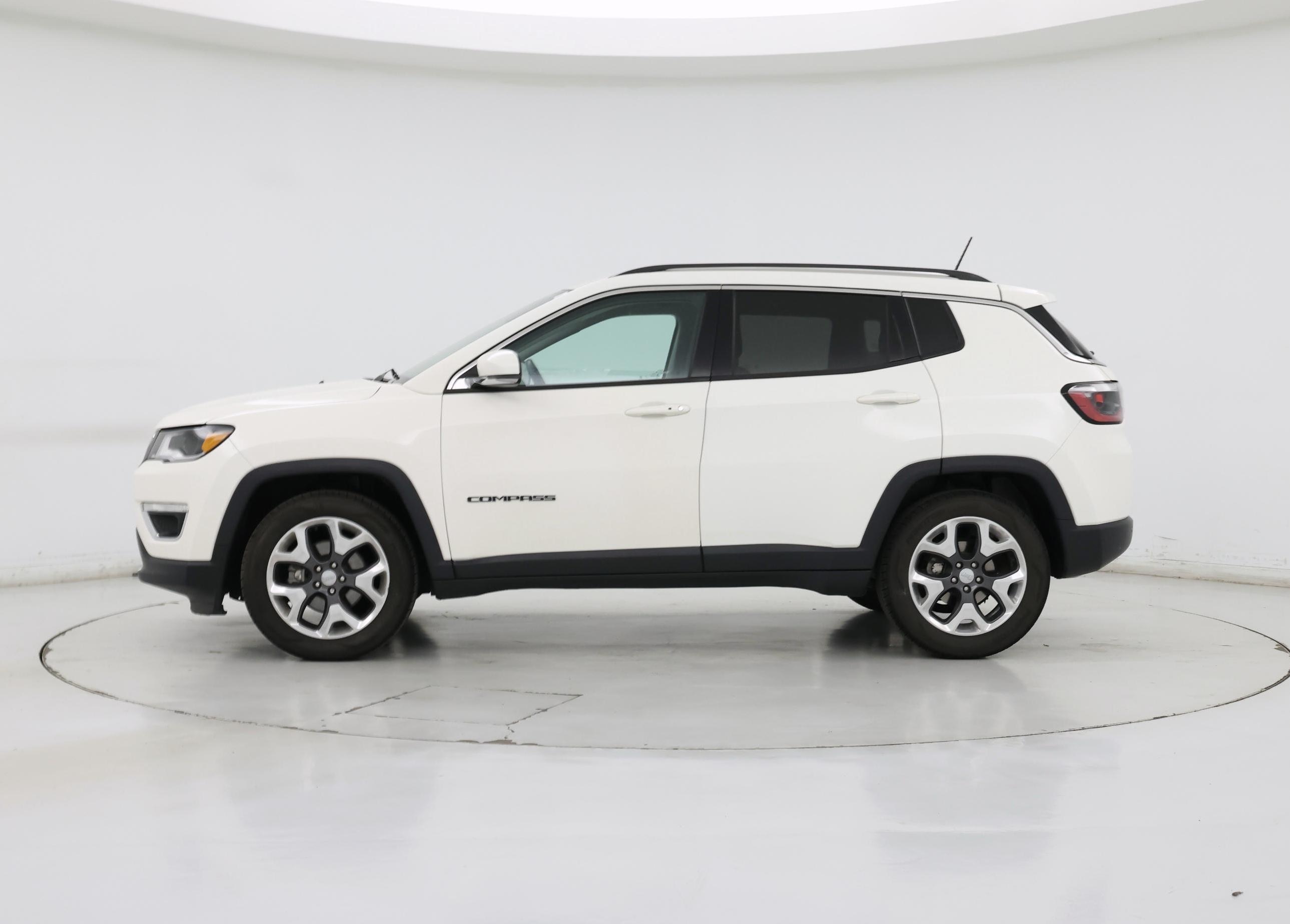 Thumbnail: 2018 Jeep Compass - 3