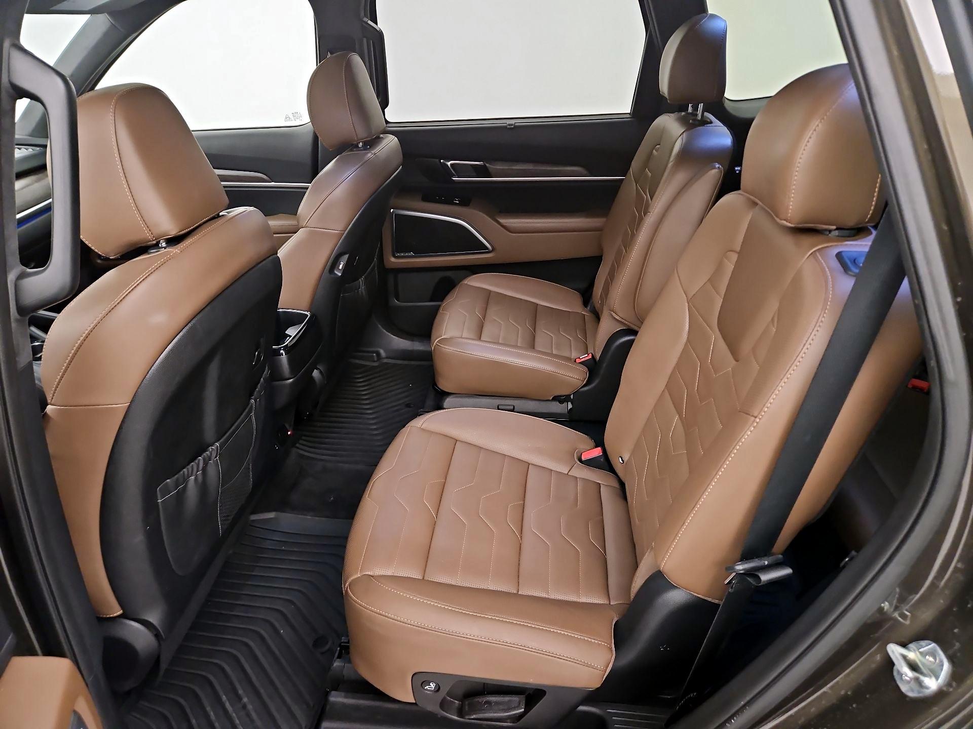 Thumbnail: 2021 Kia Telluride - 20