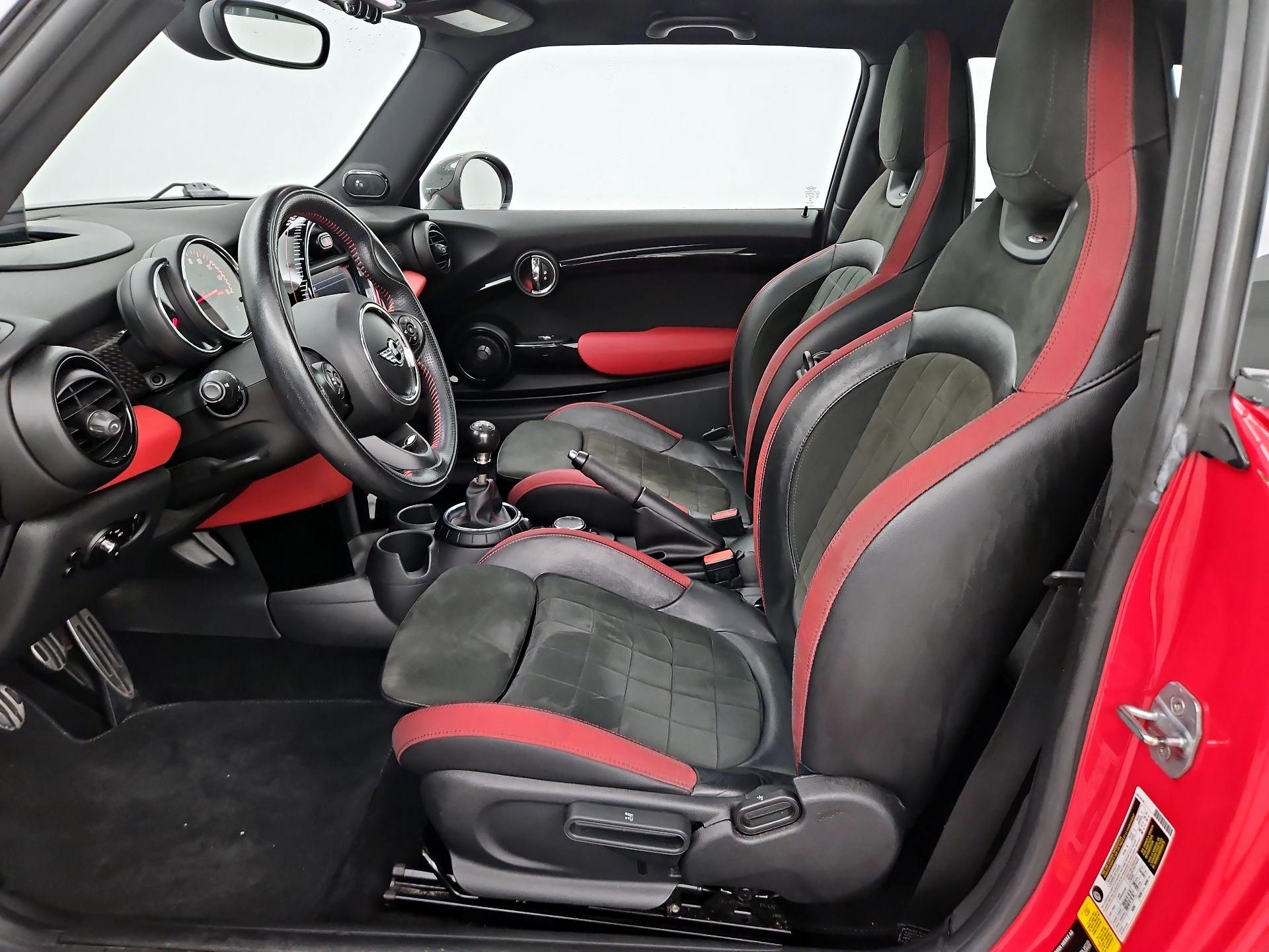 Thumbnail: 2016 MINI Cooper Hardtop - 11