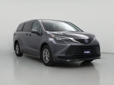 2025 Toyota Sienna LE