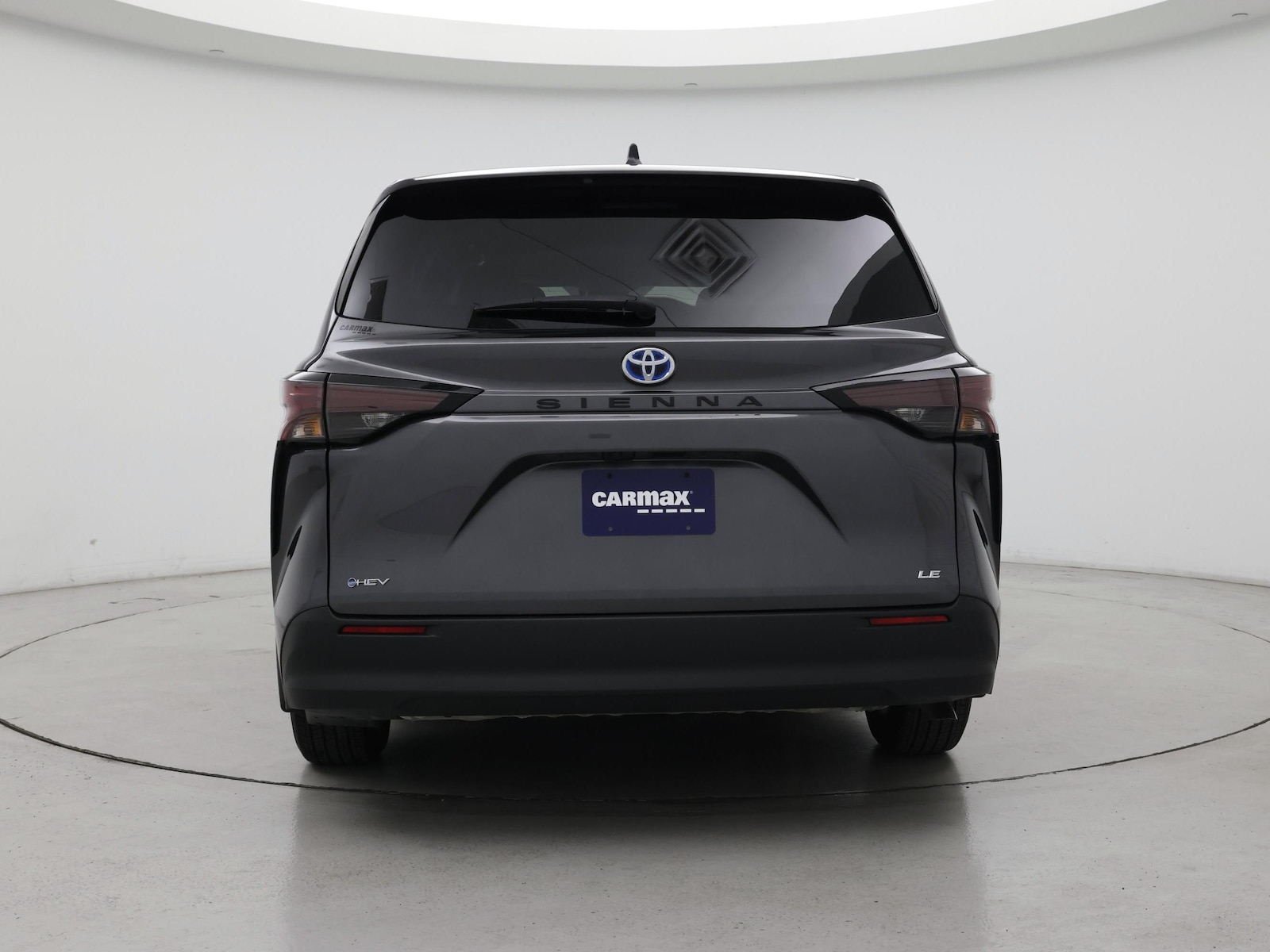 2025 Toyota Sienna LE - Photo 7