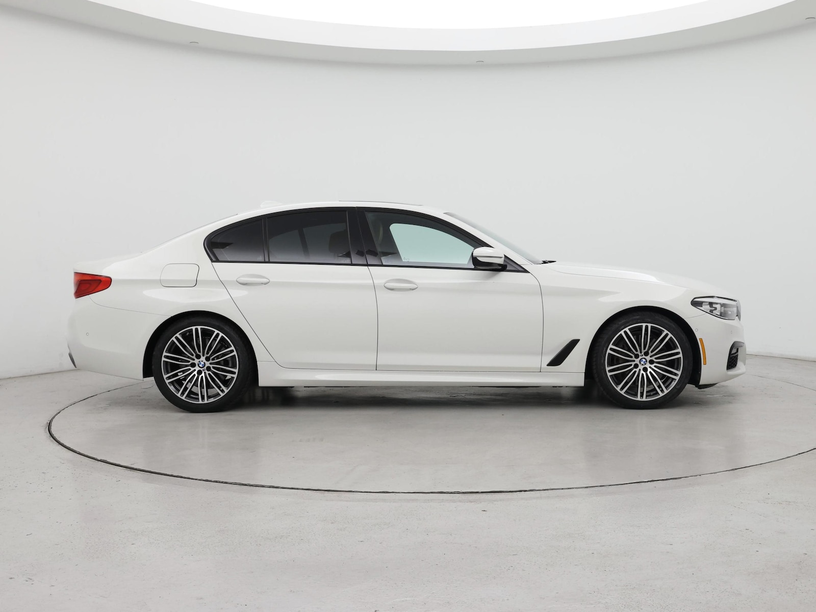 2020 BMW 5 Series 540i - Photo 8