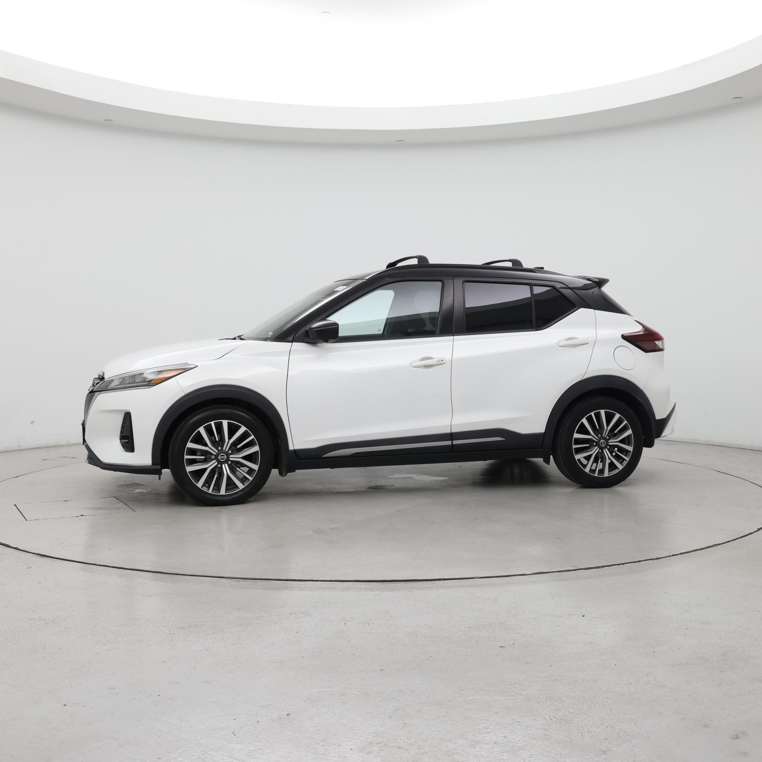 Thumbnail: 2021 Nissan Kicks - 3