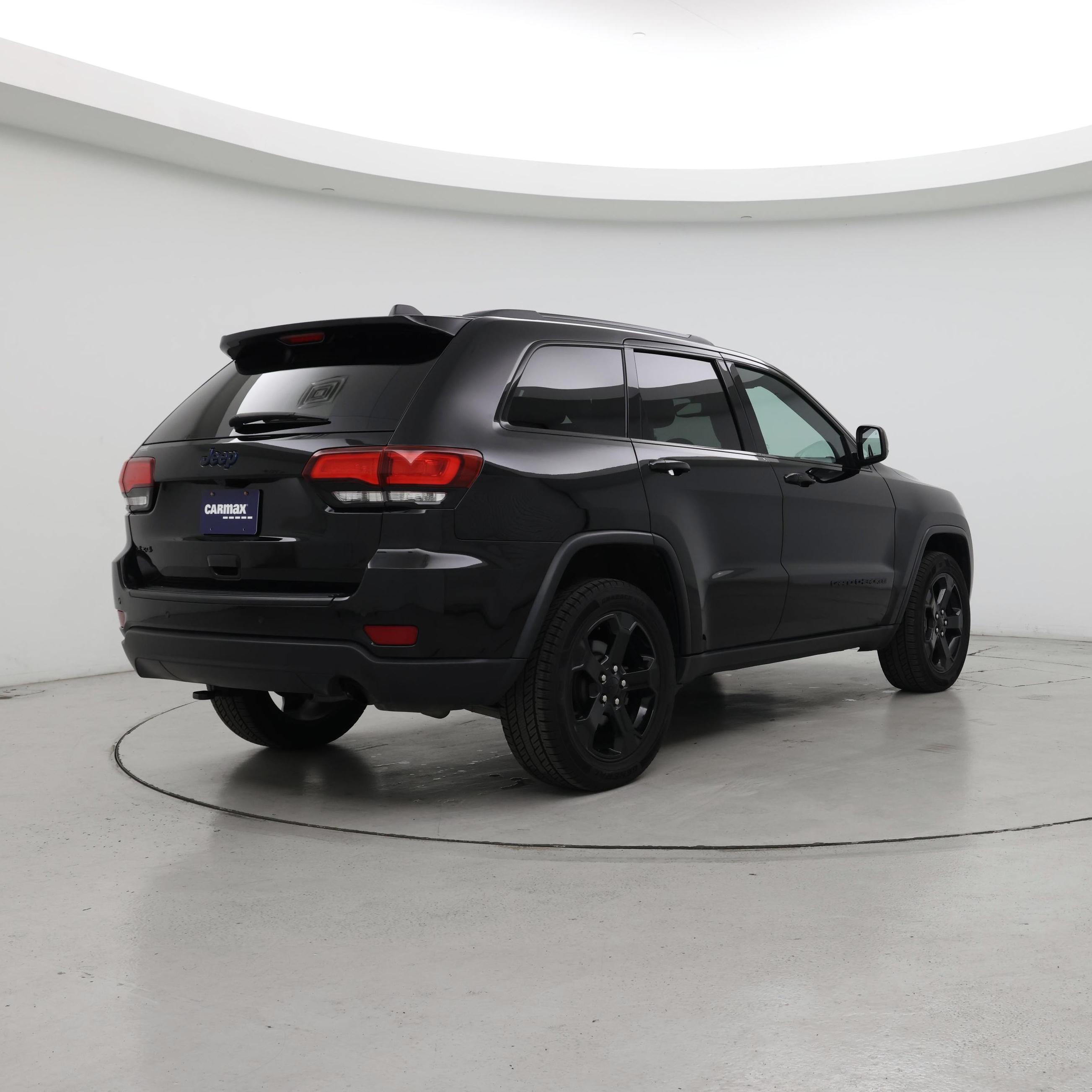 Thumbnail: 2020 Jeep Grand Cherokee - 8