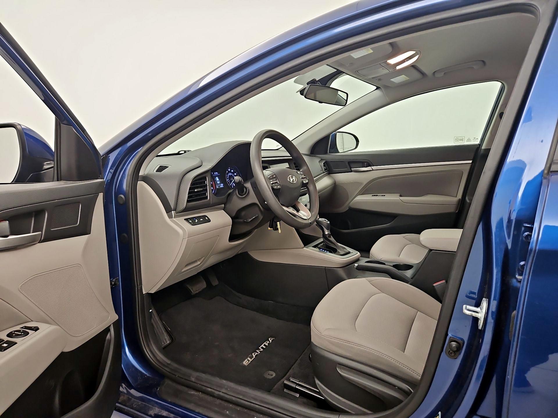 Thumbnail: 2019 Hyundai Elantra - 11