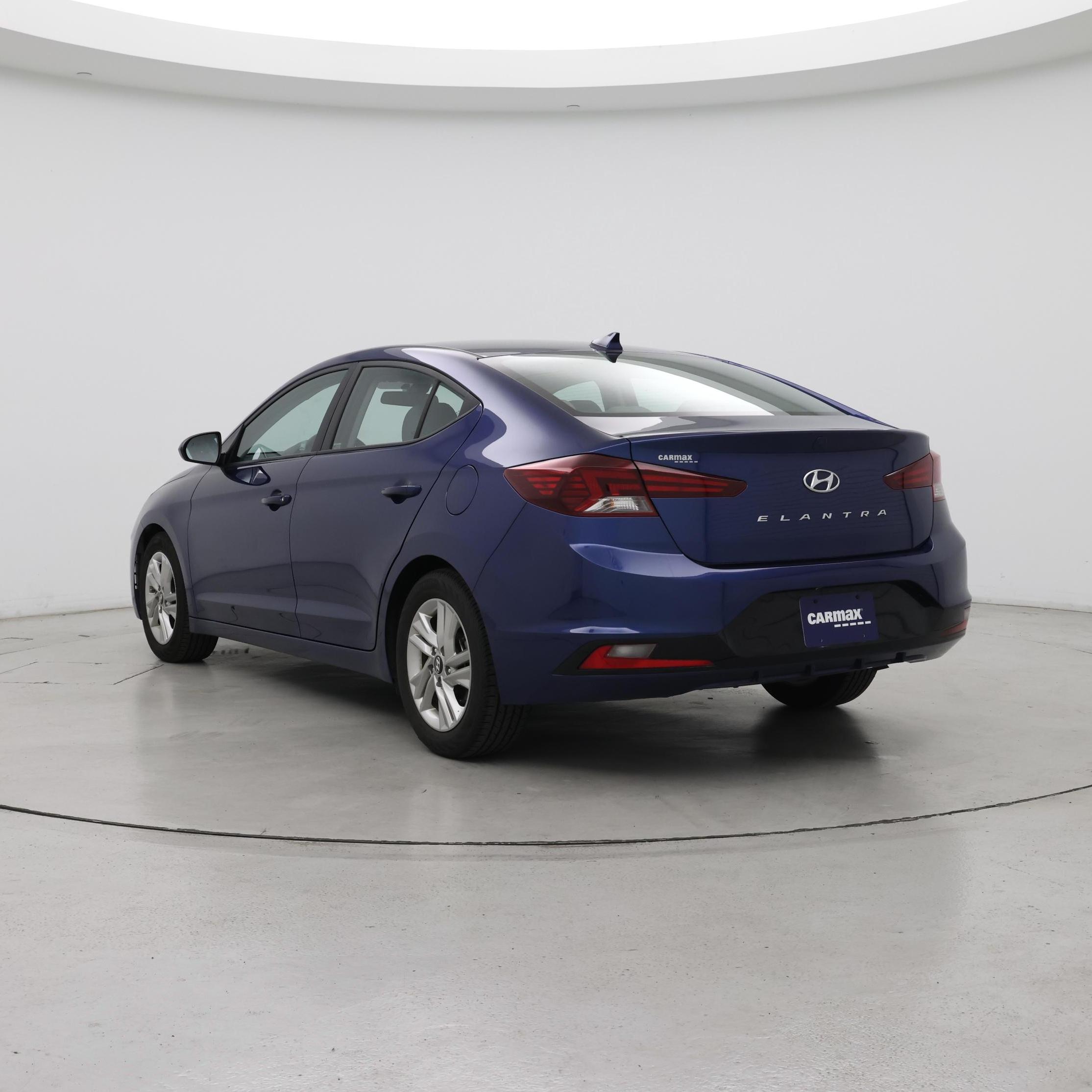 Thumbnail: 2019 Hyundai Elantra - 2