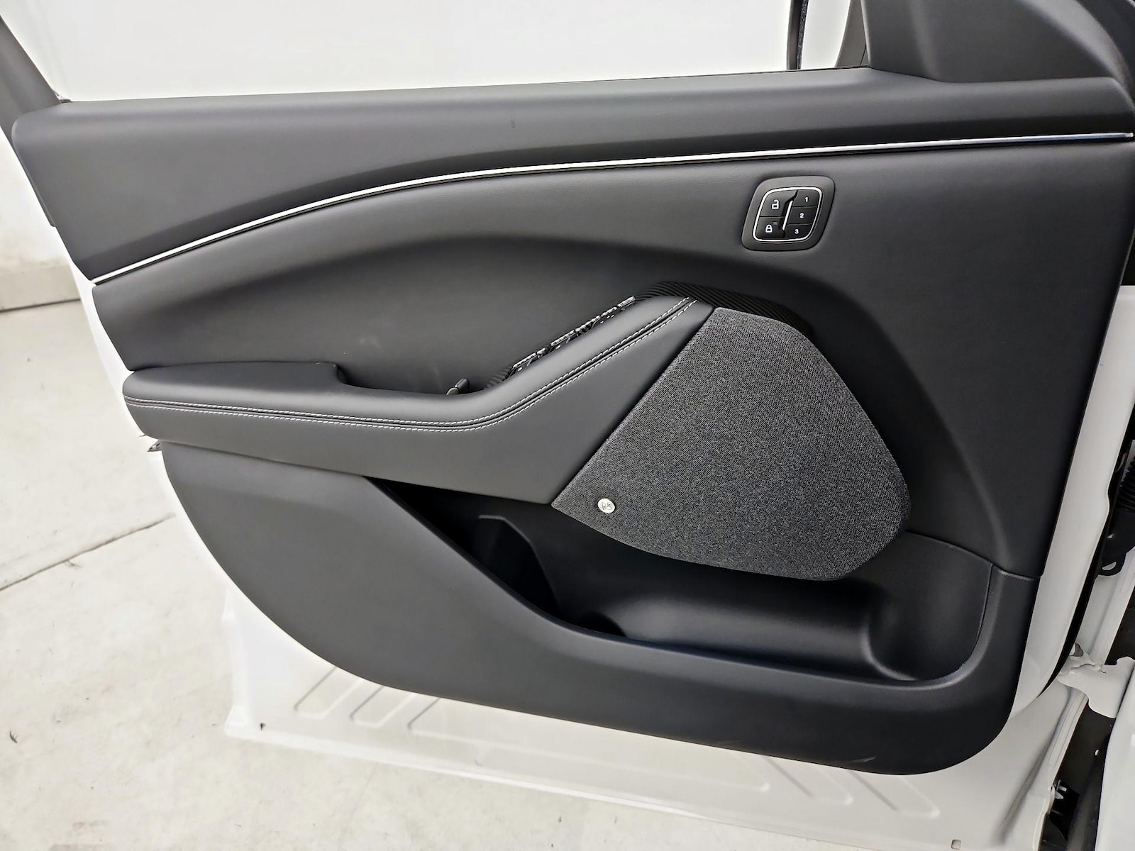 2025 Ford Mustang Mach-E Premium AWD - Photo 13