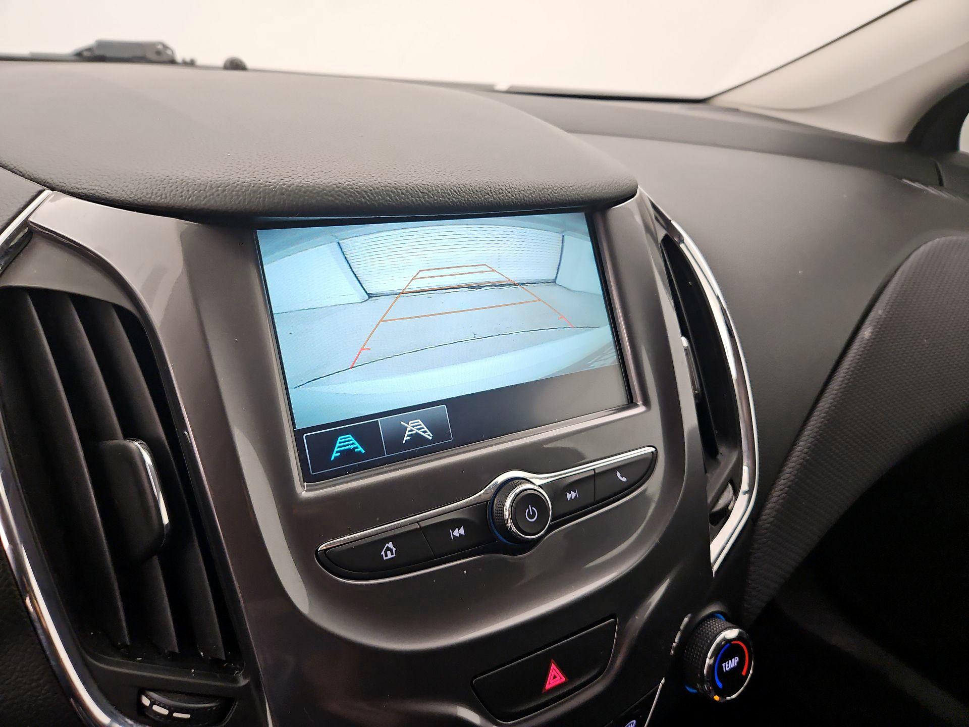 Thumbnail: 2018 Chevrolet Cruze - 14