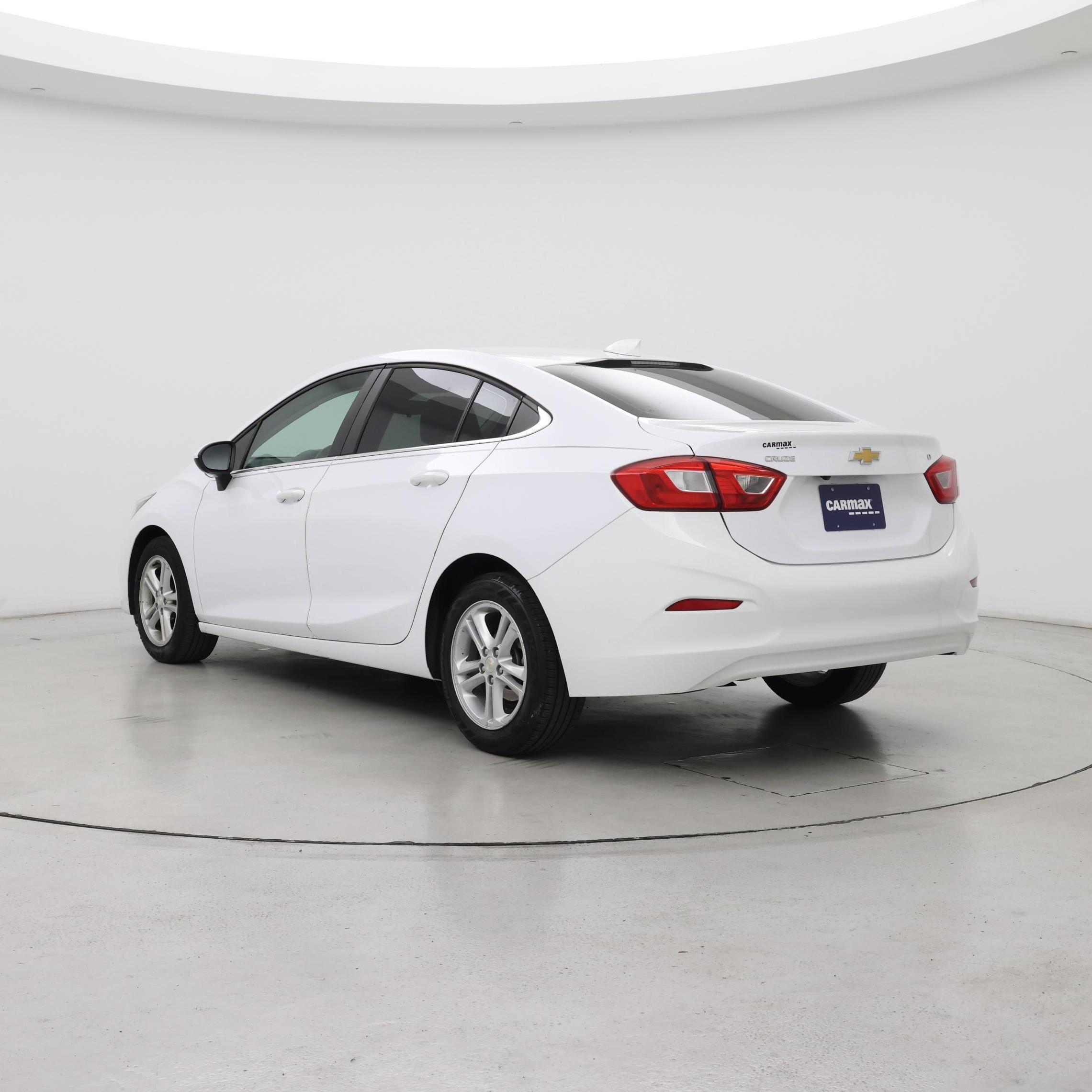 Thumbnail: 2018 Chevrolet Cruze - 2