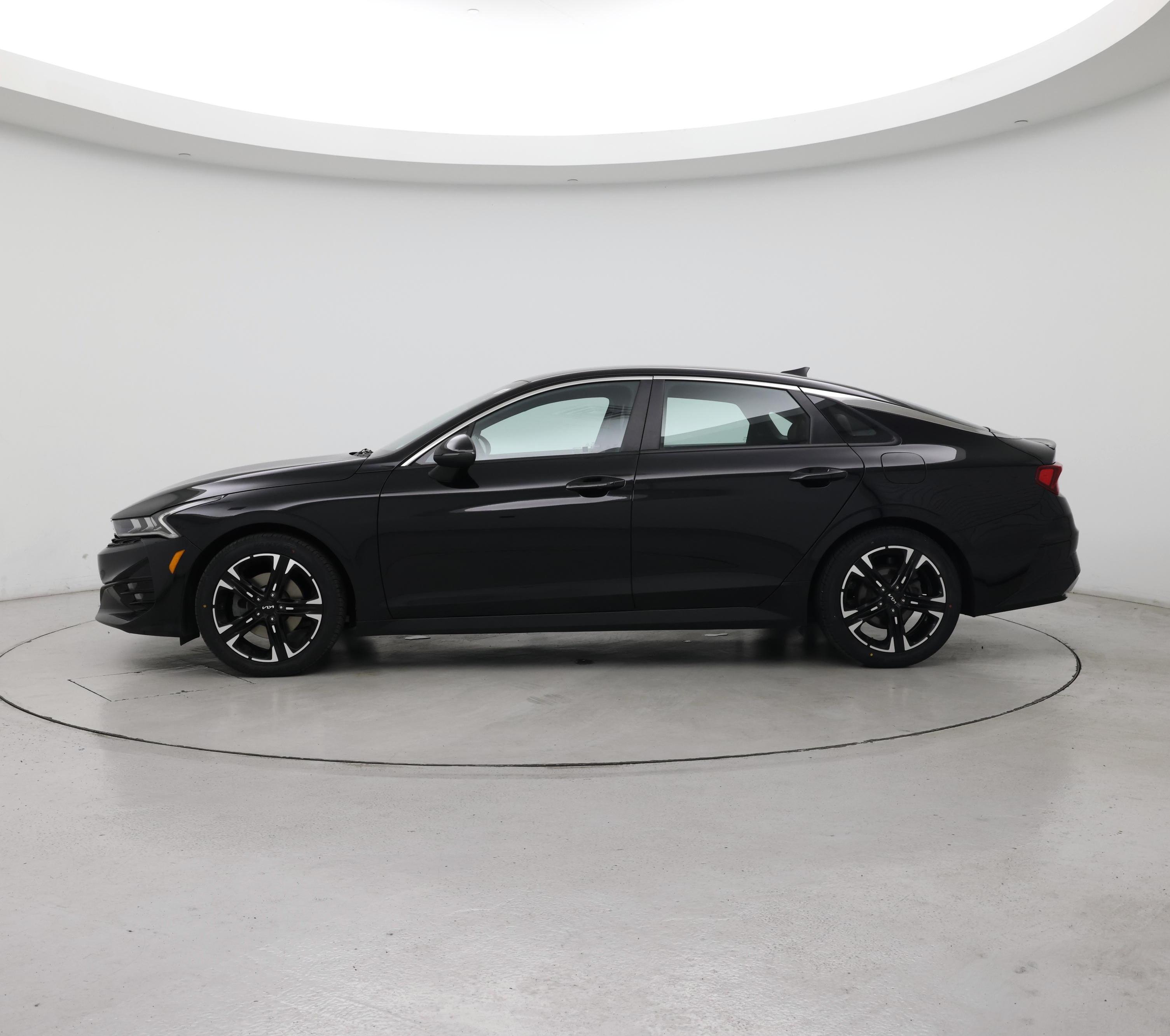 Thumbnail: 2023 Kia K5 - 3
