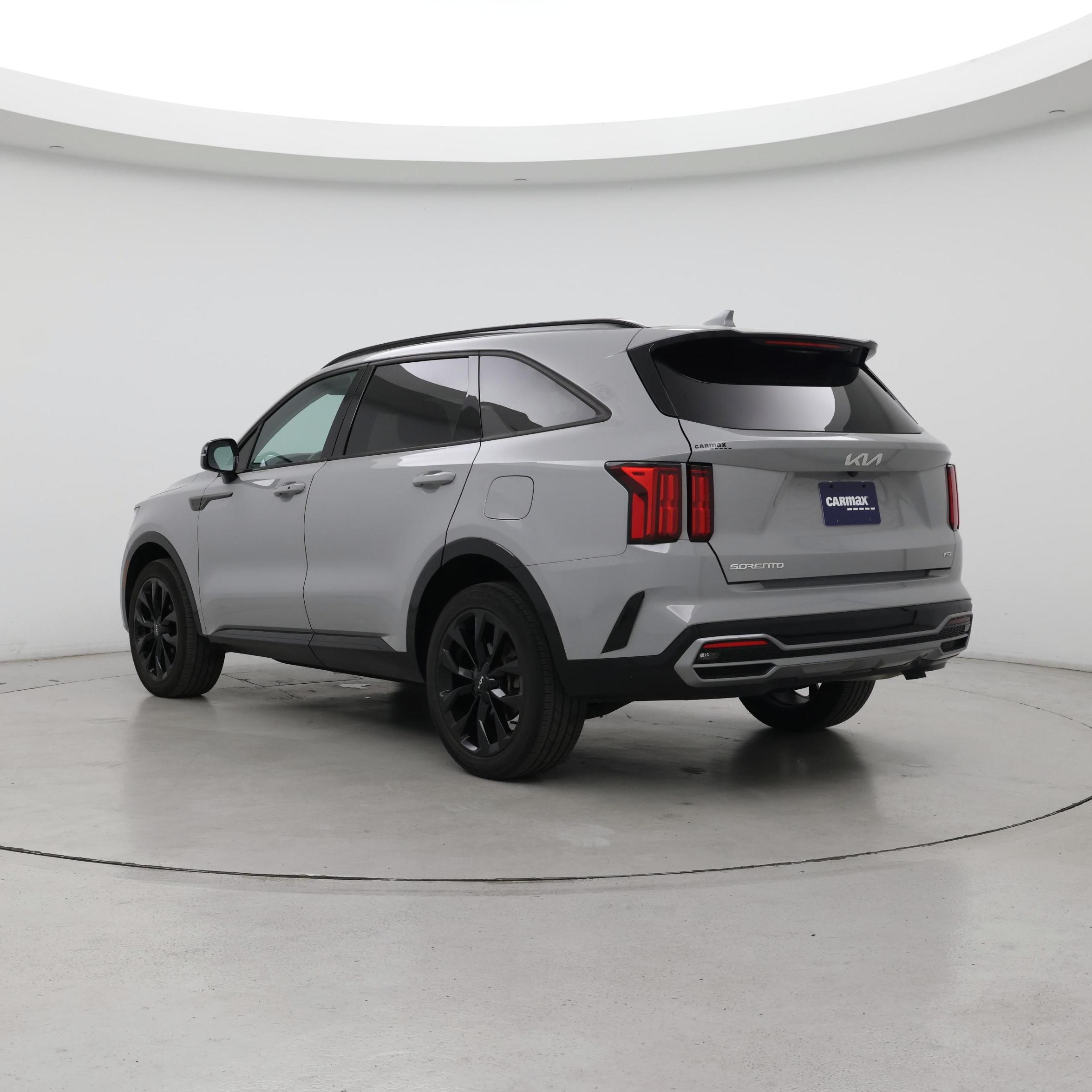 Thumbnail: 2023 Kia Sorento - 2