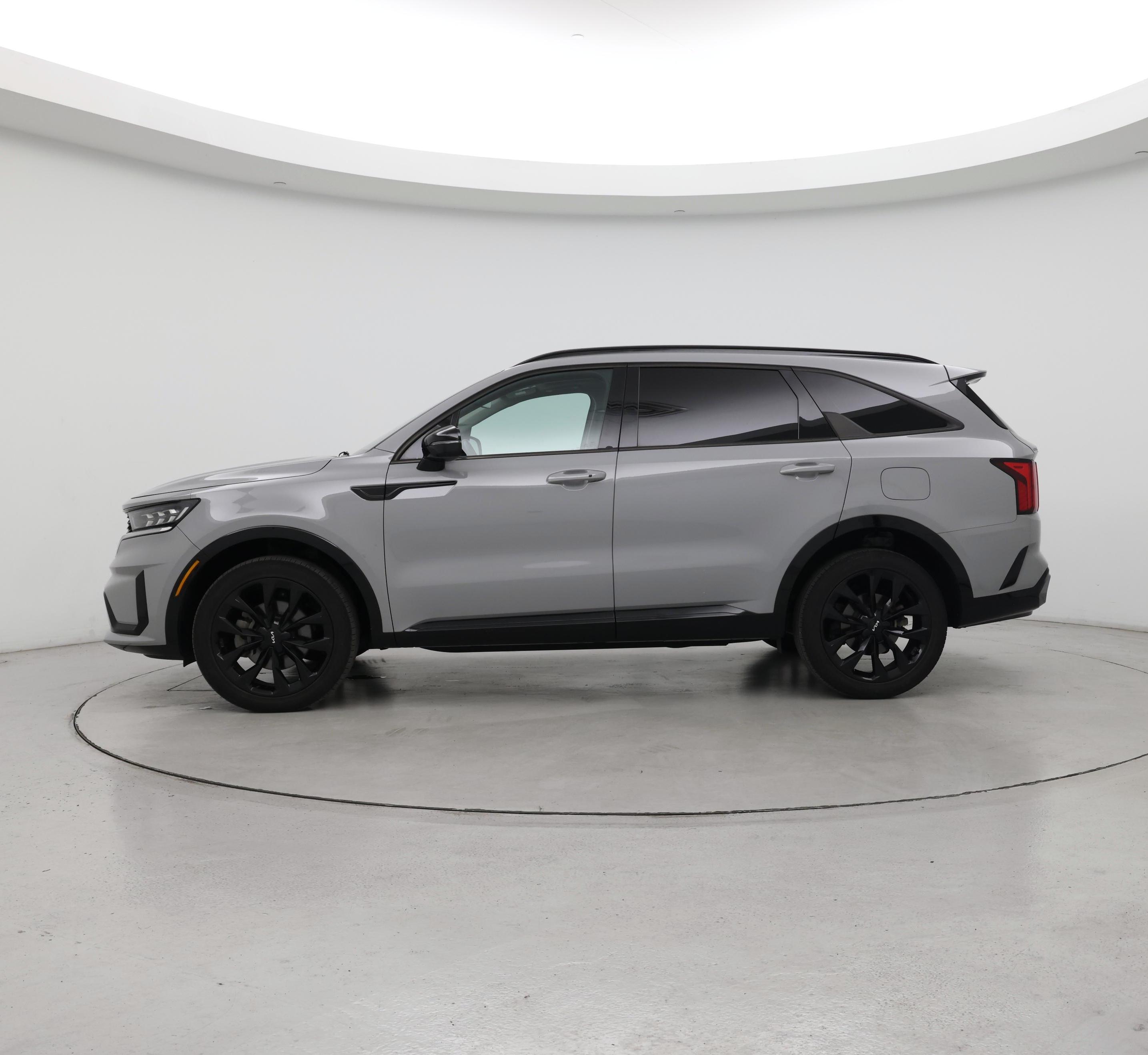 Thumbnail: 2023 Kia Sorento - 3