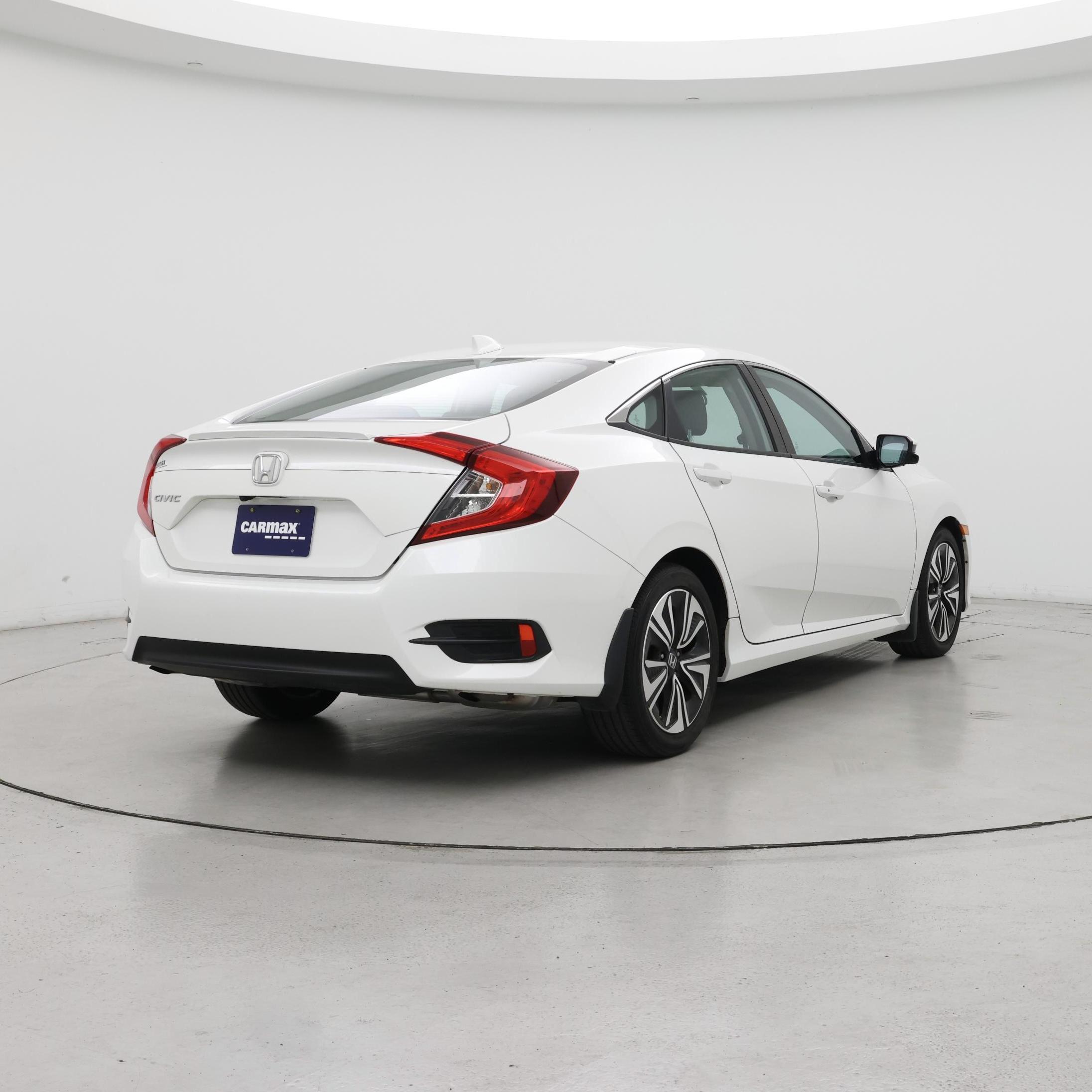 Thumbnail: 2017 Honda Civic - 8