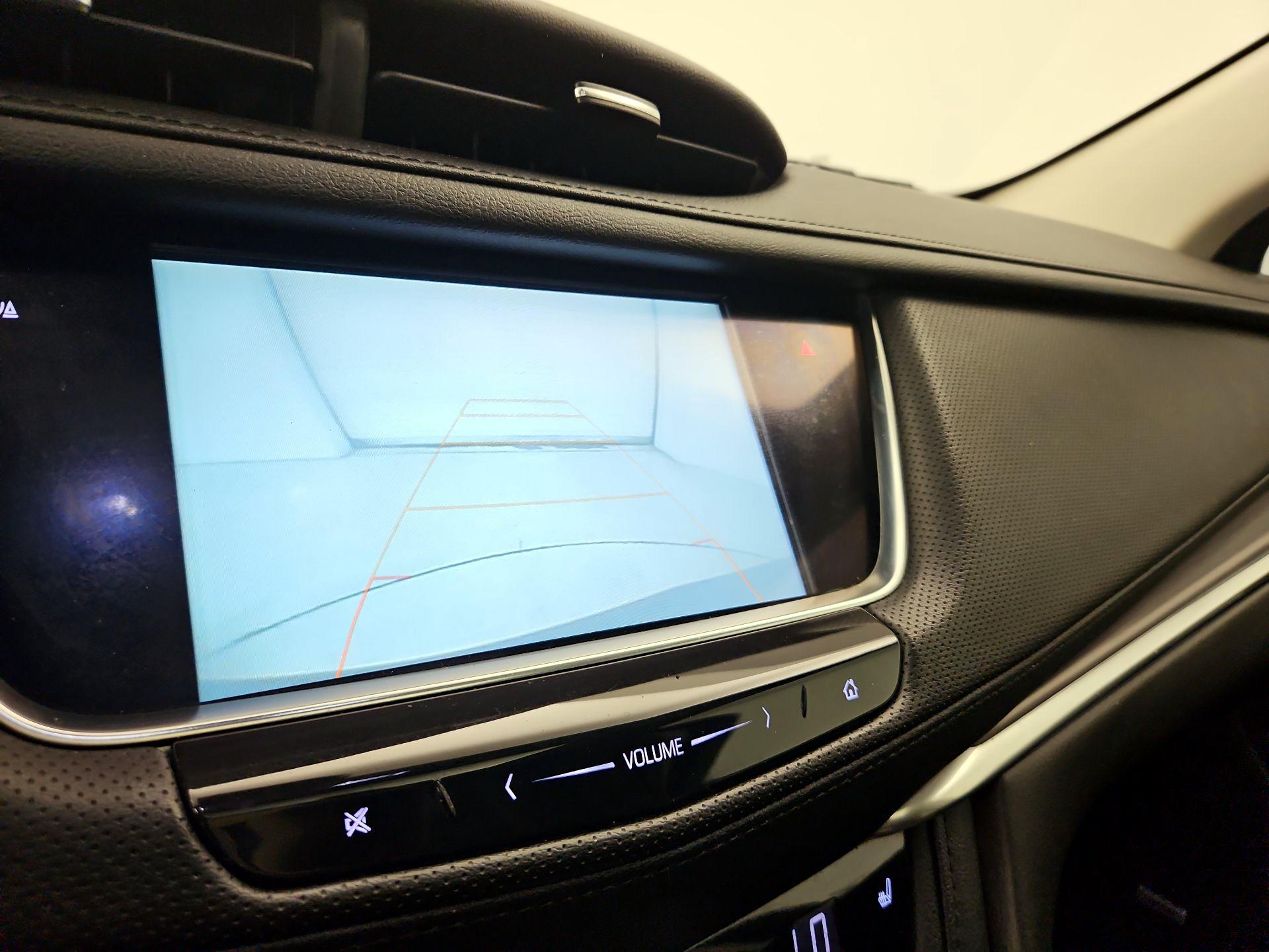 Thumbnail: 2019 Cadillac XT5 - 14