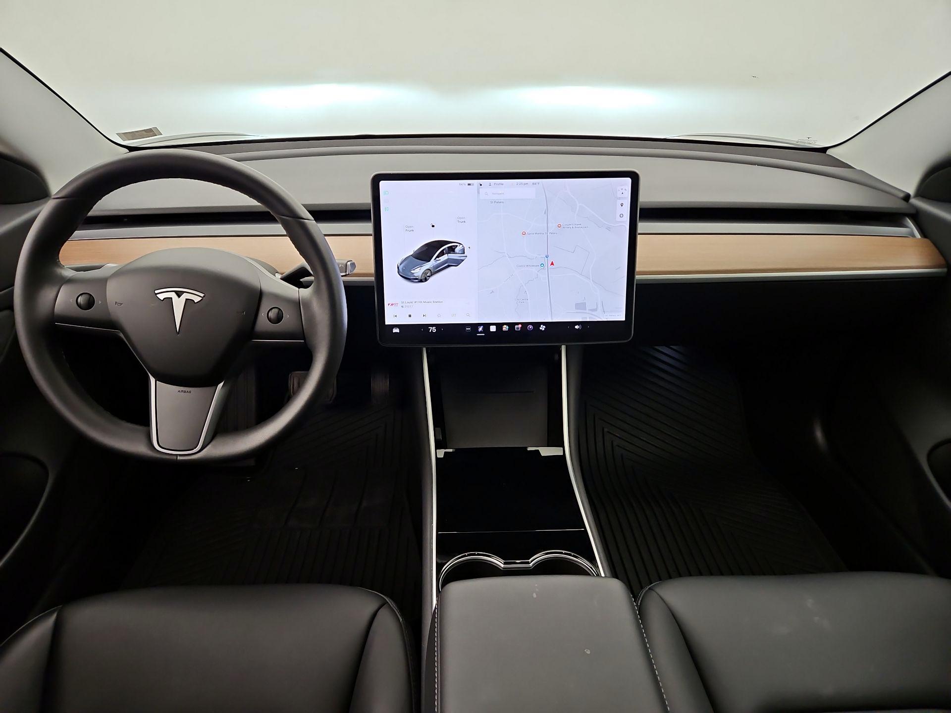 Thumbnail: 2019 Tesla Model 3 - 9