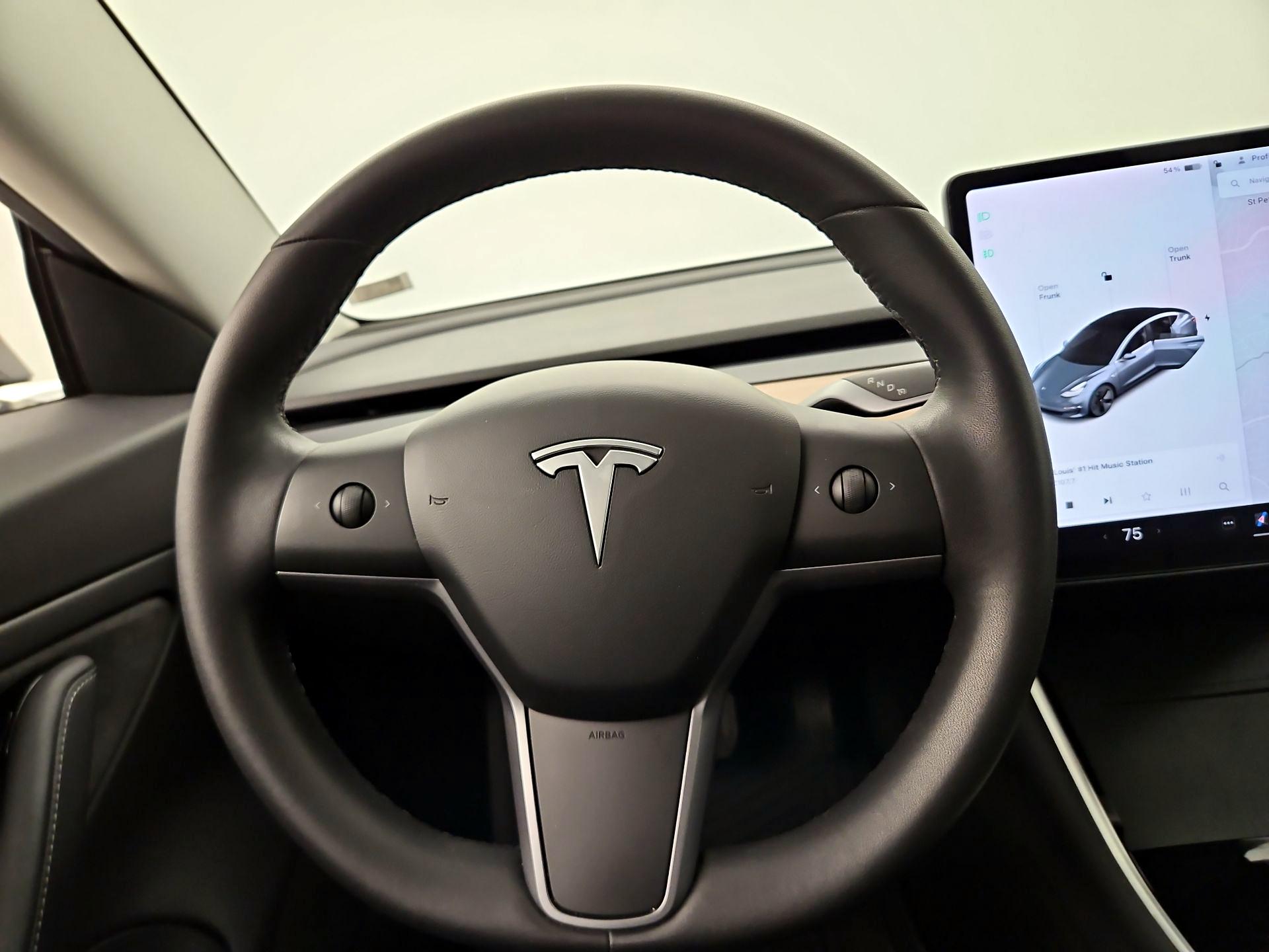 Thumbnail: 2019 Tesla Model 3 - 10