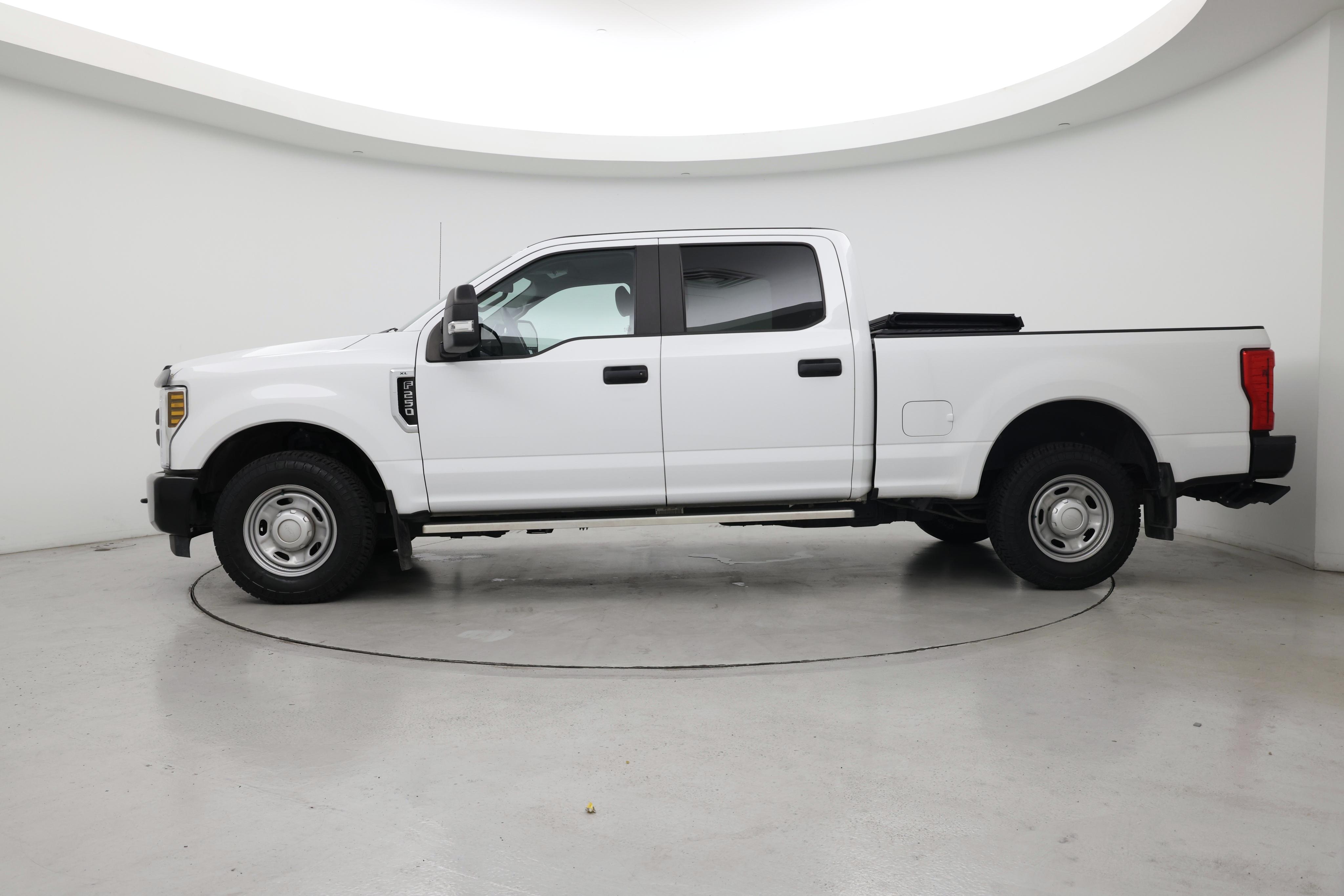 Thumbnail: 2019 Ford F-250 - 3