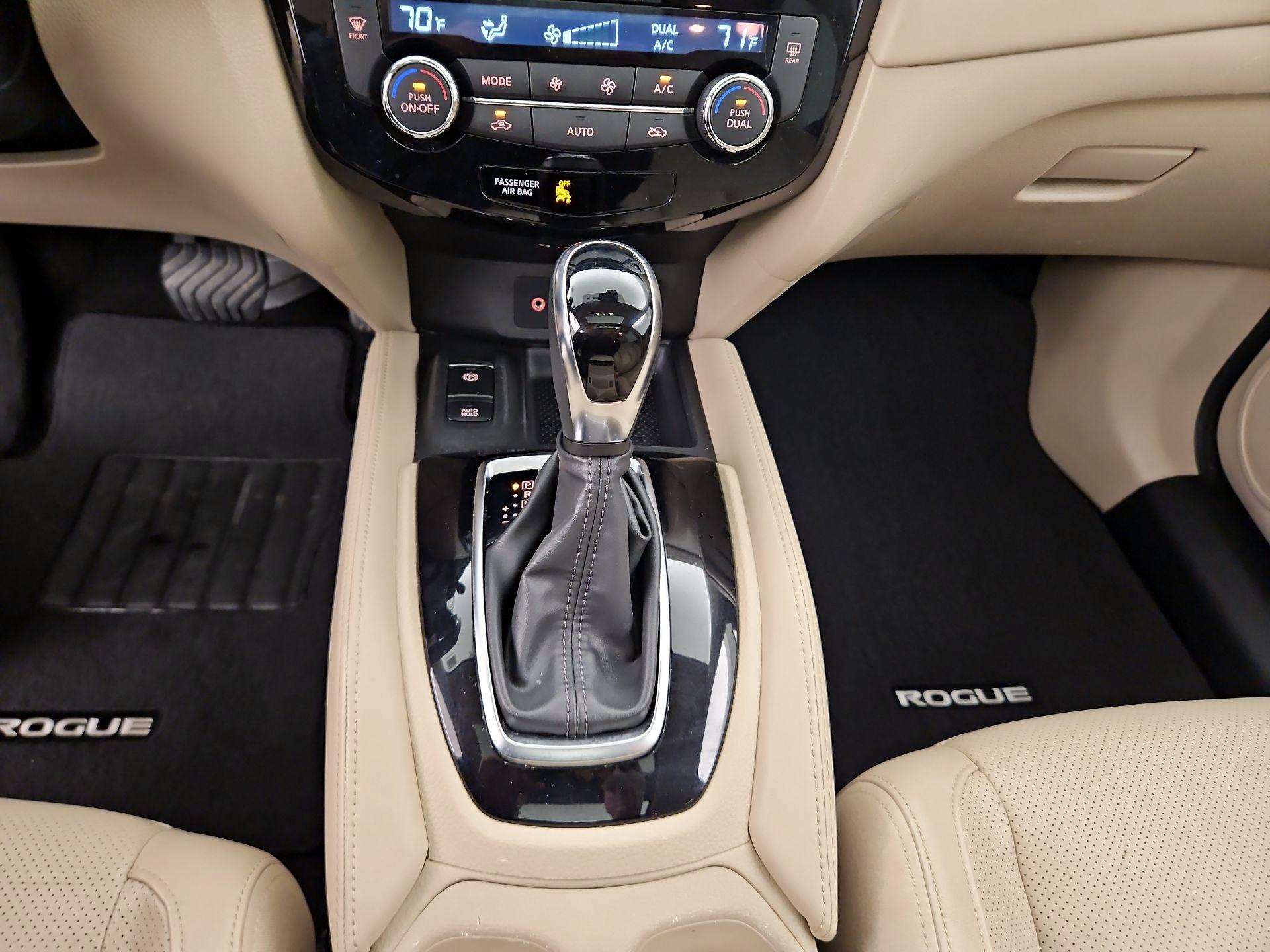 Thumbnail: 2018 Nissan Rogue - 18