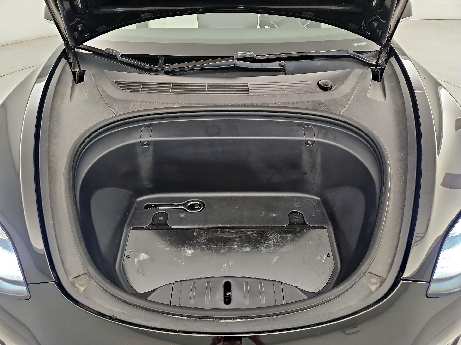 Thumbnail: 2019 Tesla Model 3 - 20