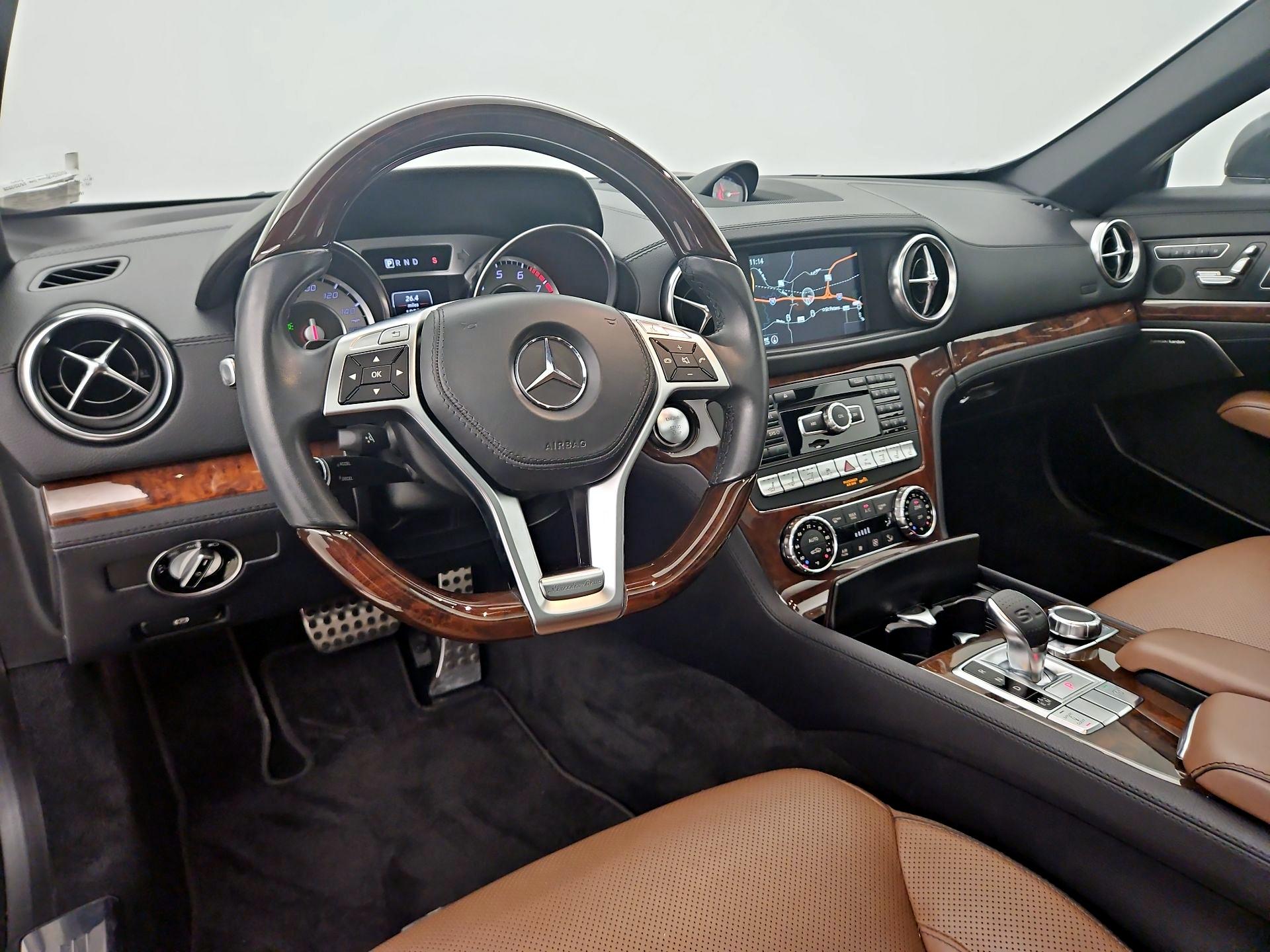 Thumbnail: 2016 Mercedes-Benz SL-Class - 9