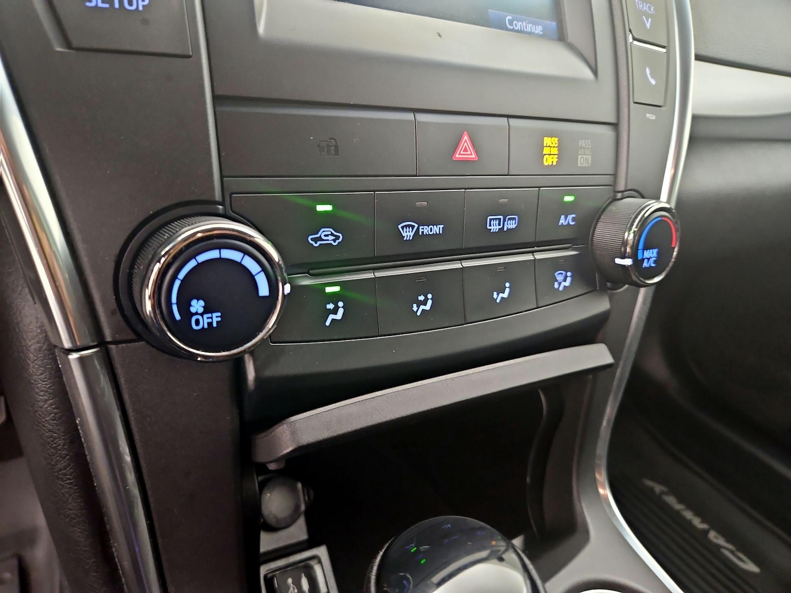 2016 Toyota Camry Special Edition - Photo 17