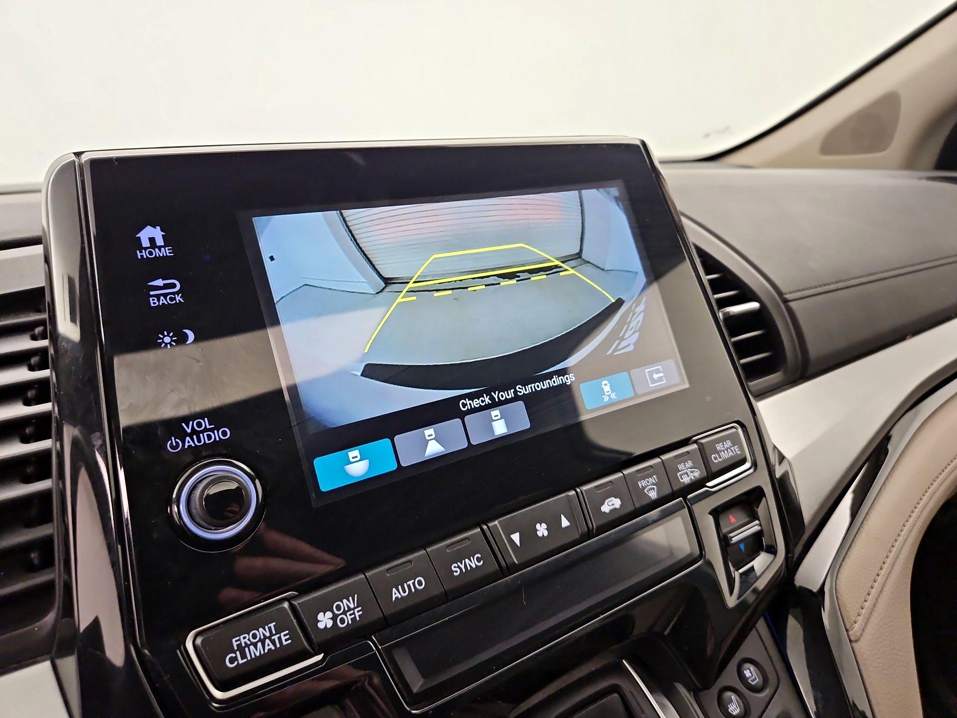 Thumbnail: 2019 Honda Odyssey - 15