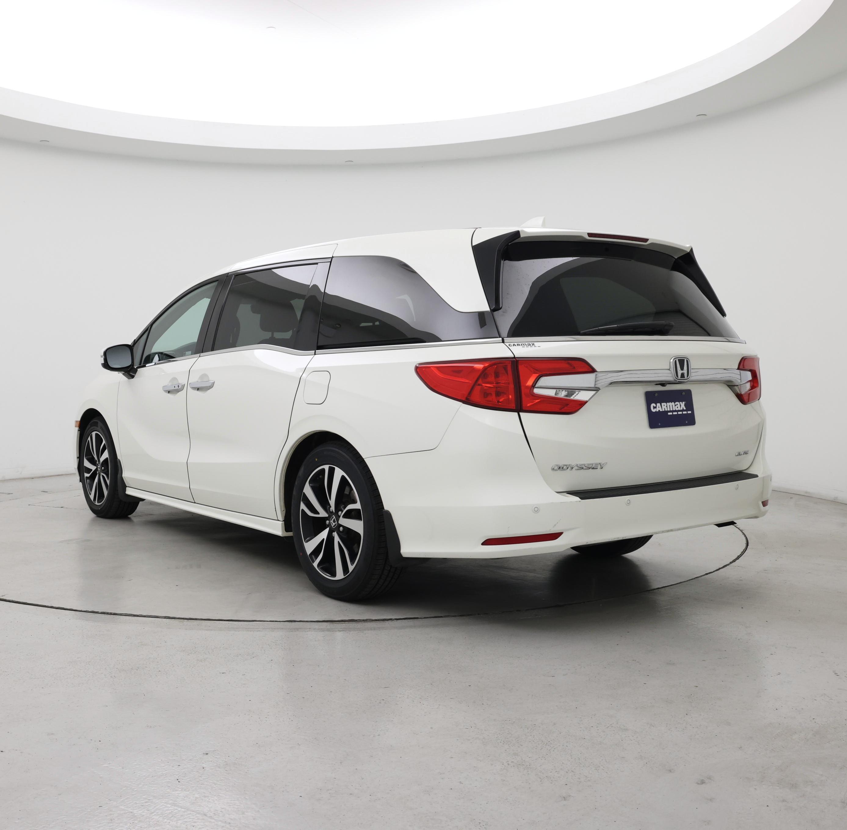 Thumbnail: 2019 Honda Odyssey - 2