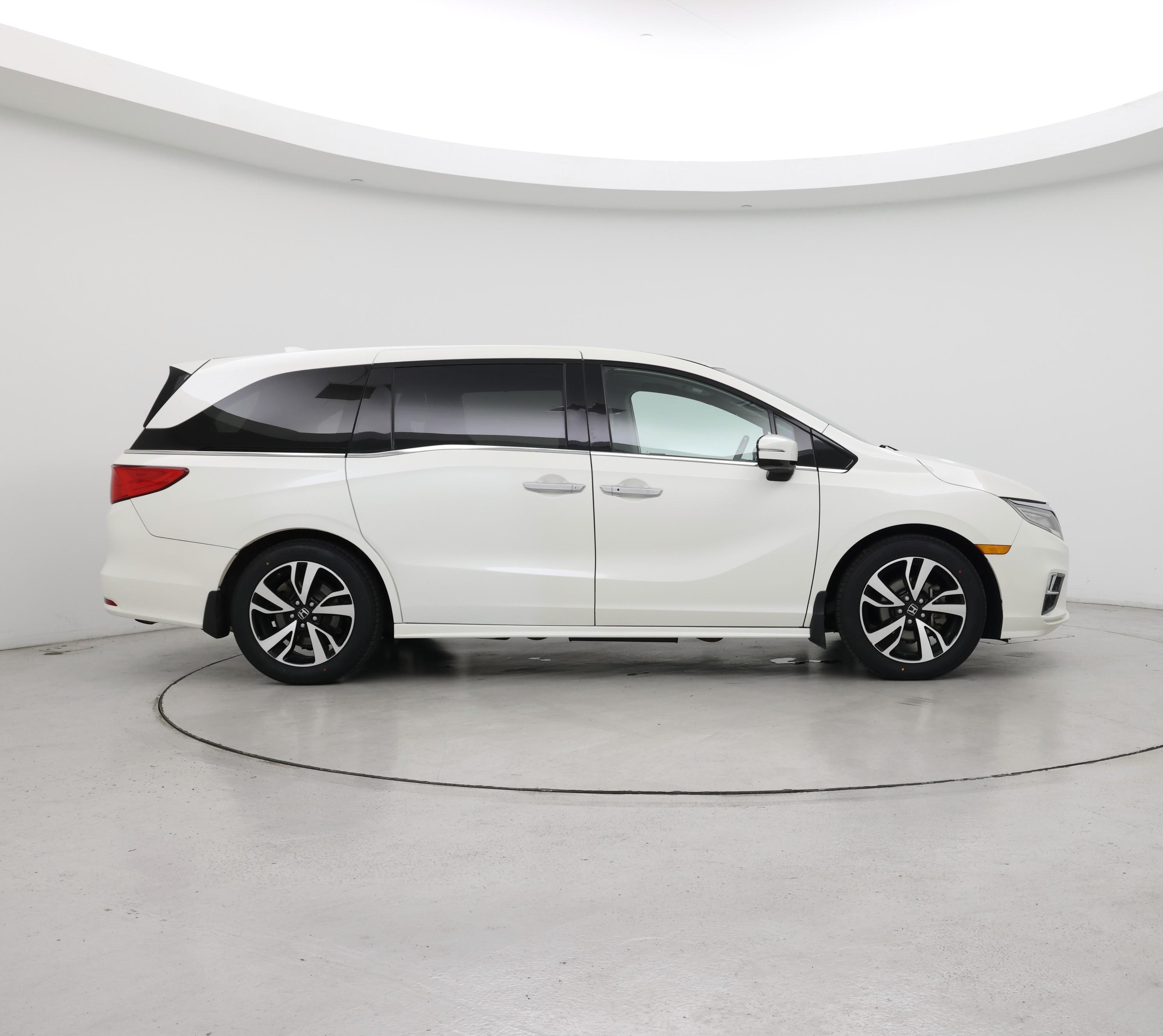 Thumbnail: 2019 Honda Odyssey - 7
