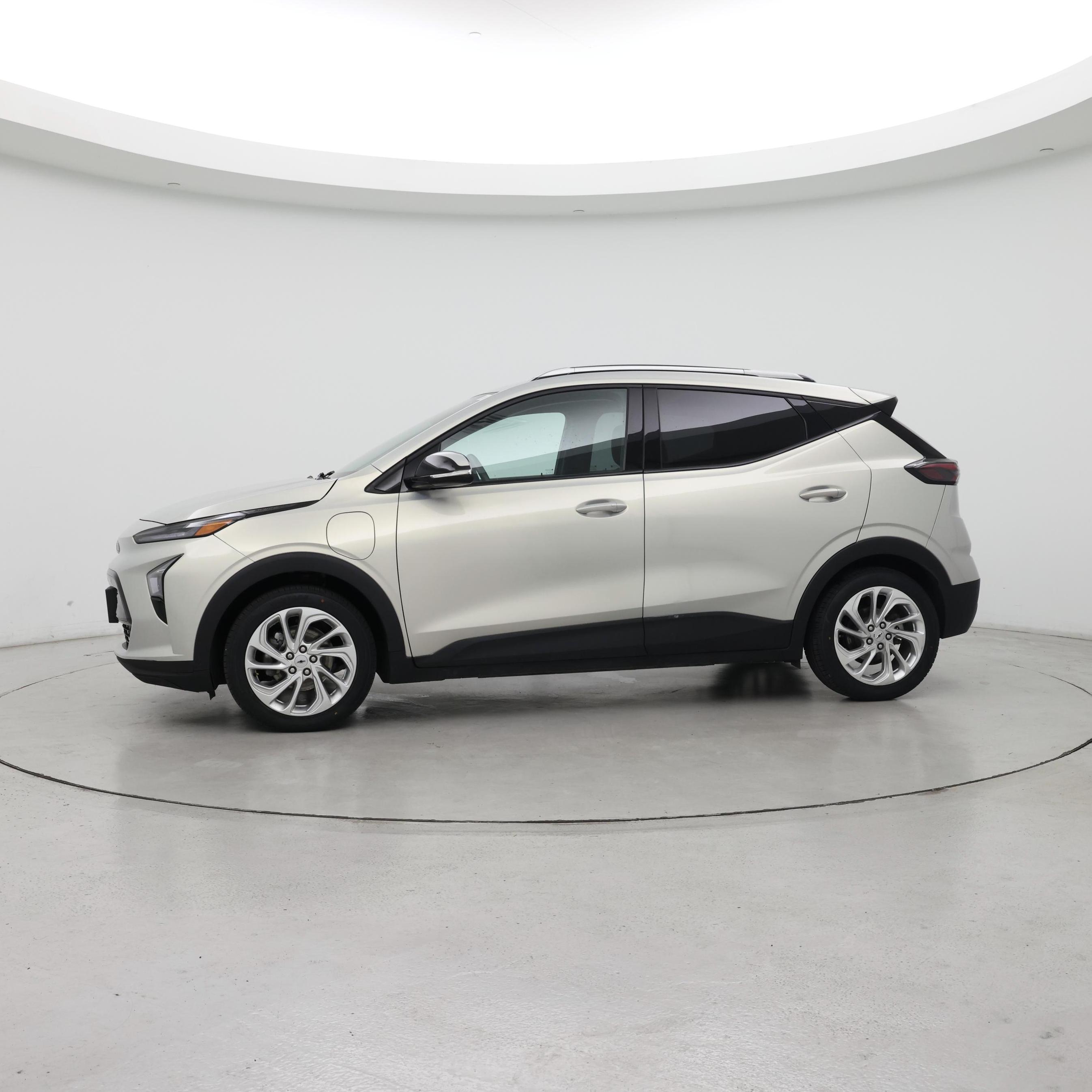 Thumbnail: 2023 Chevrolet Bolt EUV - 3