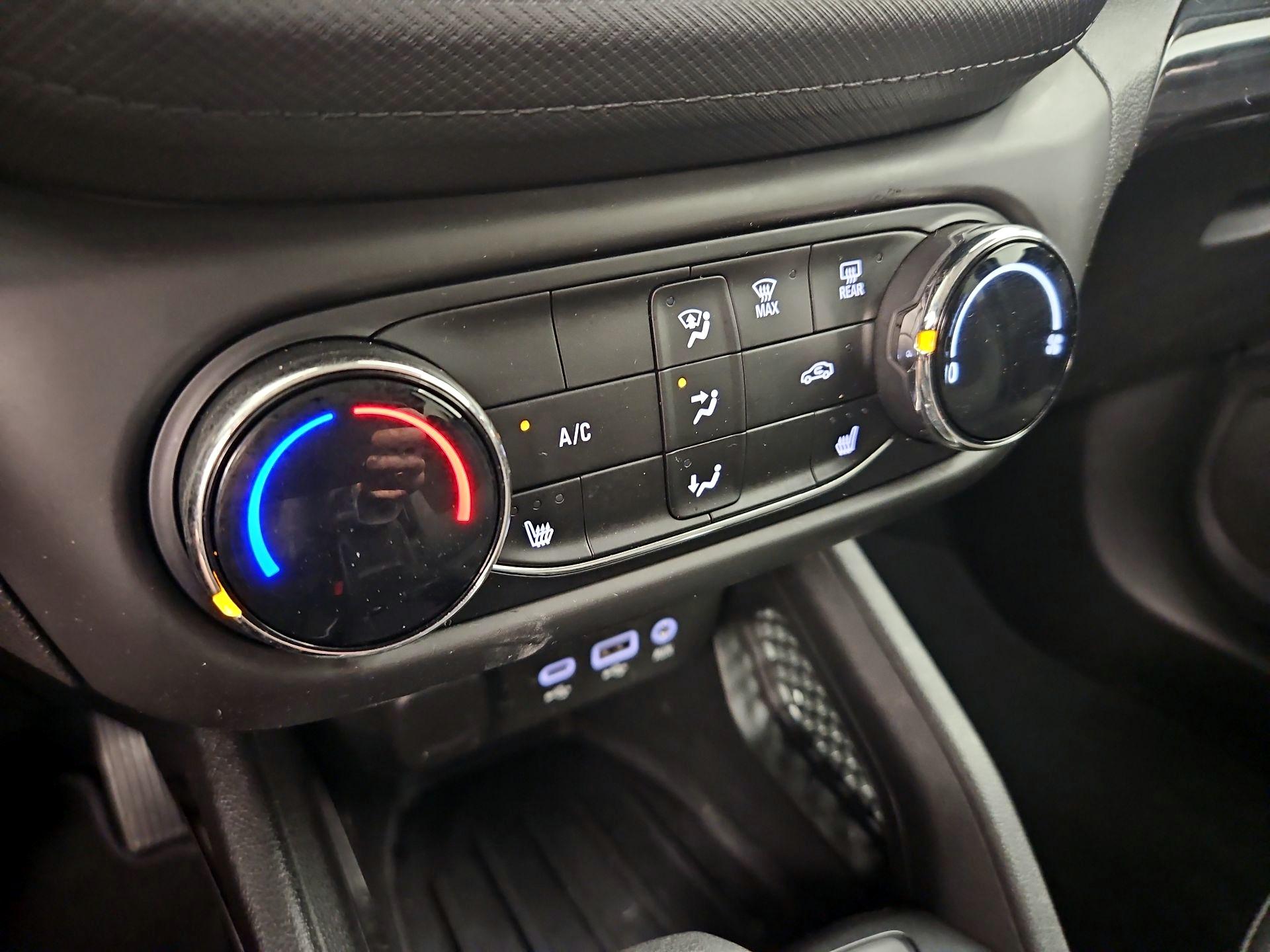 Thumbnail: 2023 Chevrolet TrailBlazer - 16