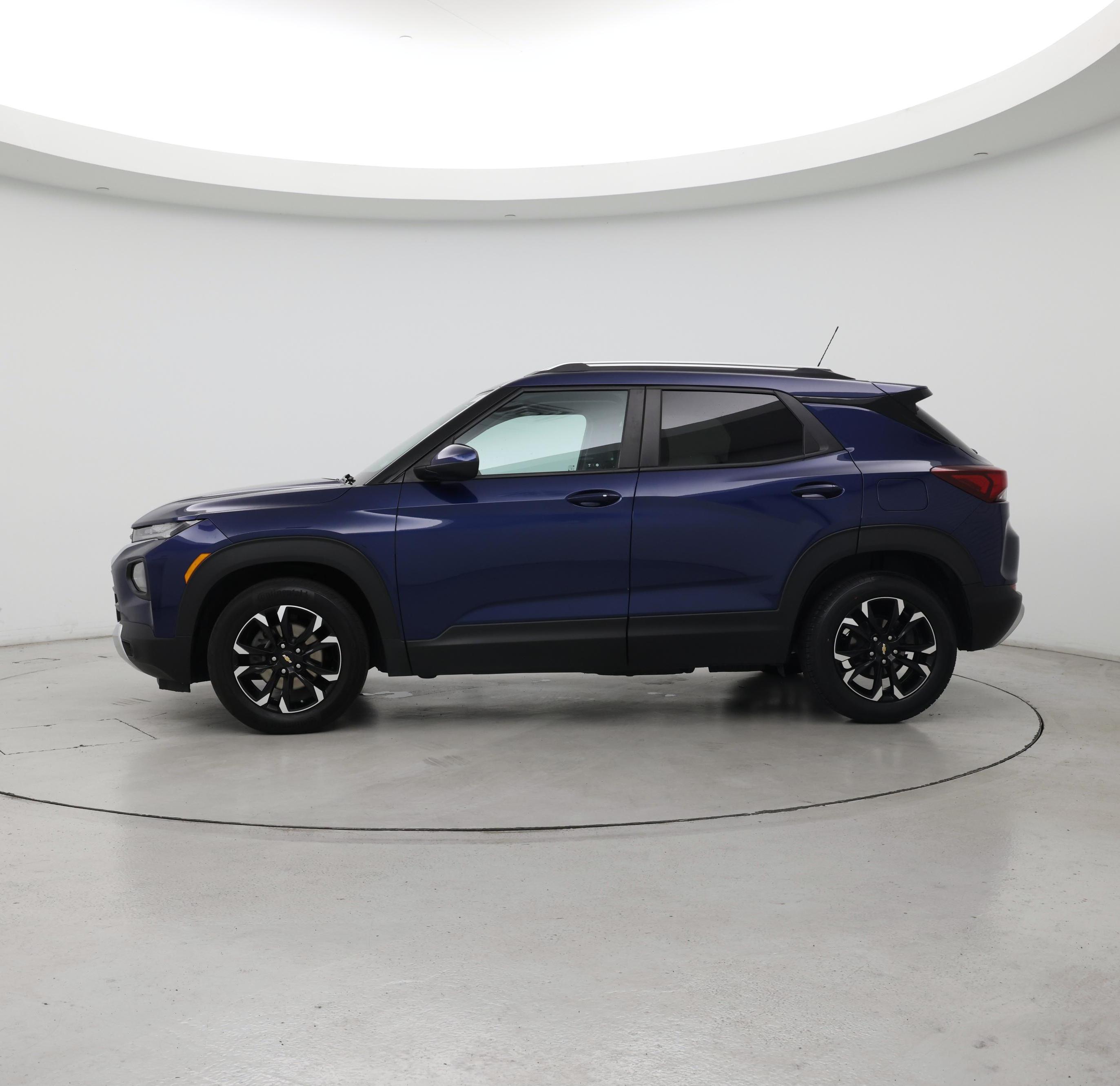Thumbnail: 2023 Chevrolet TrailBlazer - 3