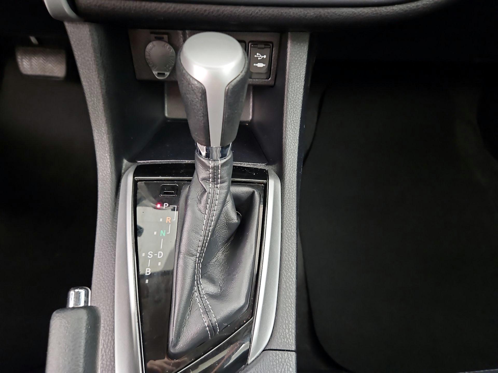 Thumbnail: 2019 Toyota Corolla - 17