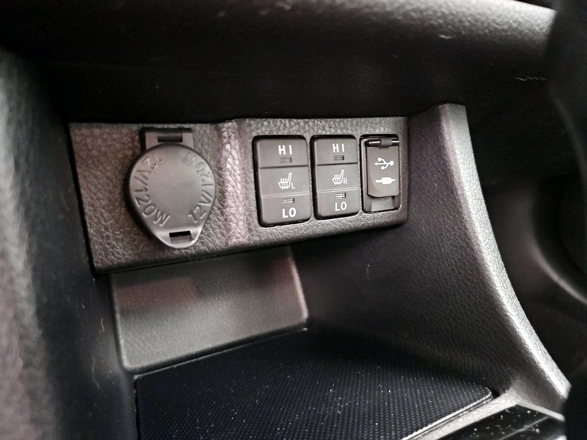 Thumbnail: 2019 Toyota Corolla - 18