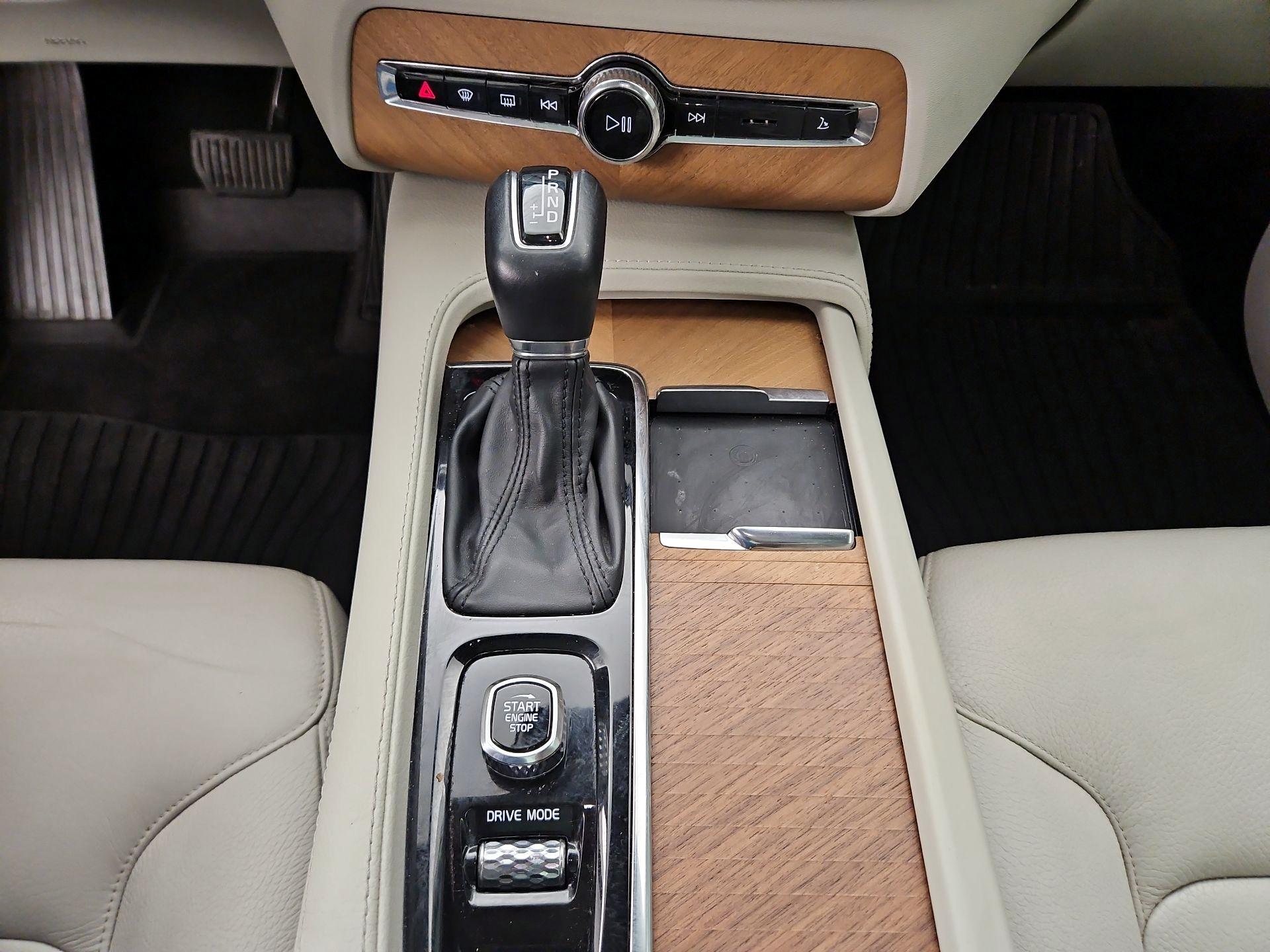 Thumbnail: 2021 Volvo XC90 - 18
