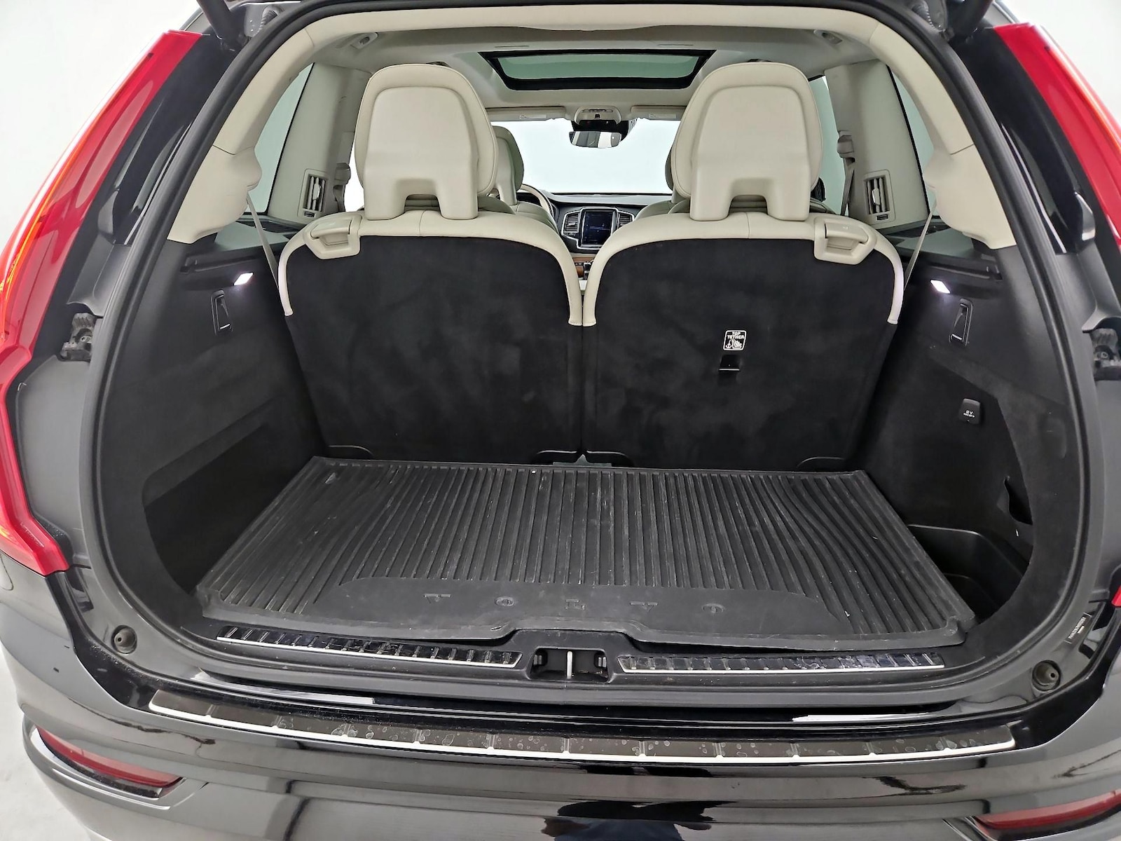 2021 Volvo XC90 Momentum - Photo 24