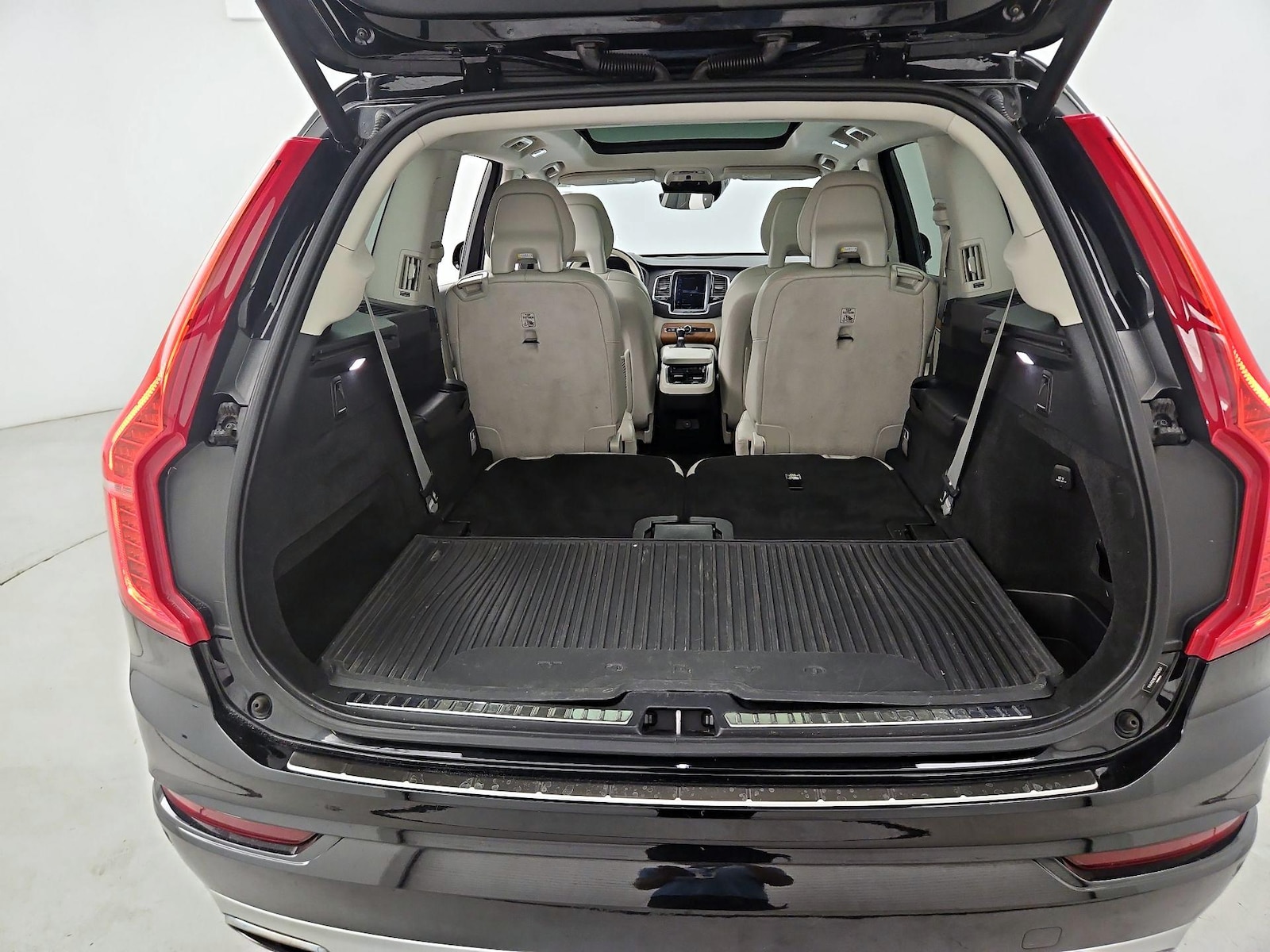 2021 Volvo XC90 Momentum - Photo 25