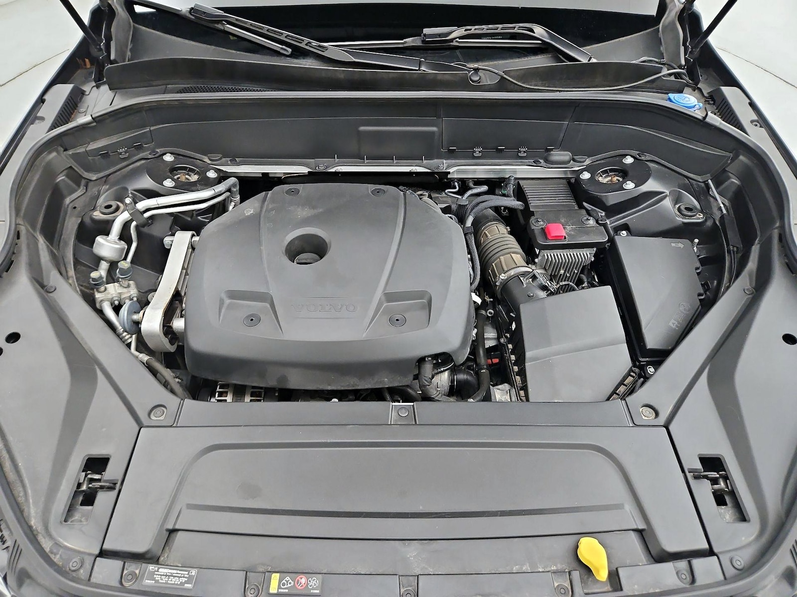 2021 Volvo XC90 Momentum - Photo 26