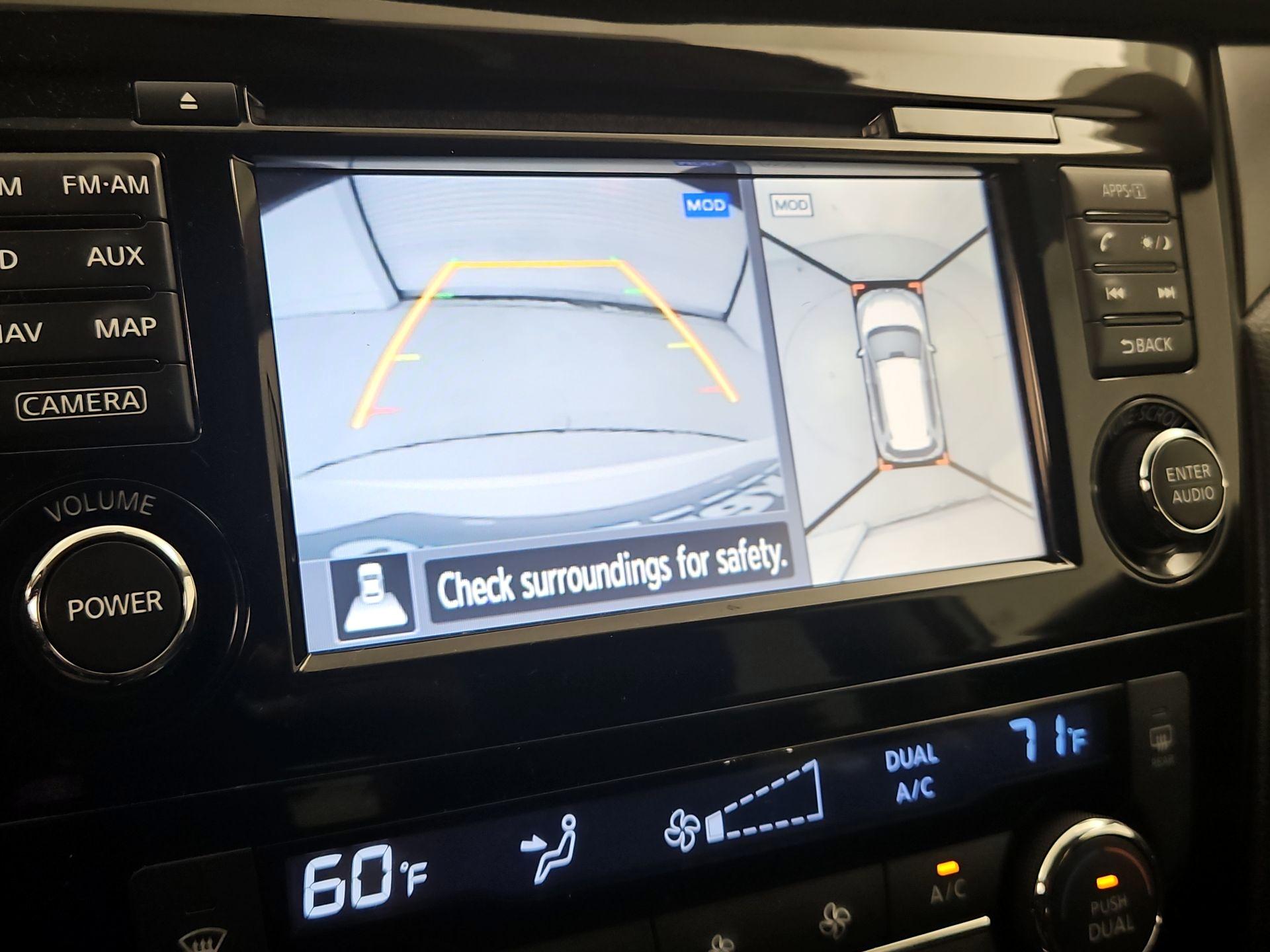Thumbnail: 2015 Nissan Rogue - 15