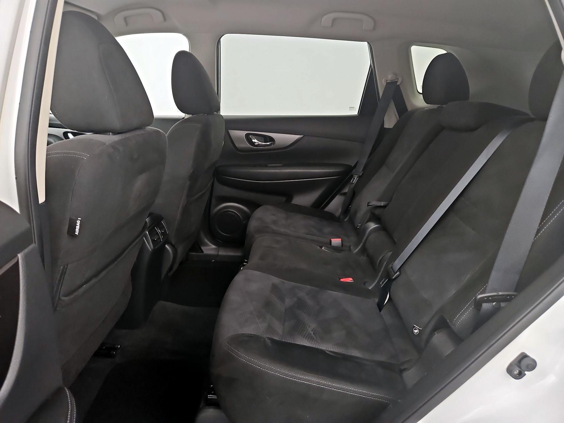 Thumbnail: 2015 Nissan Rogue - 20