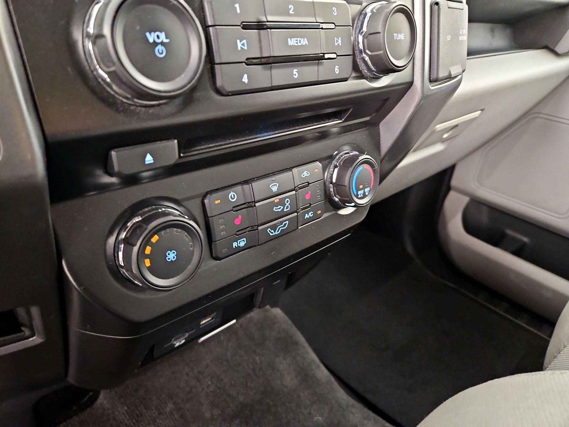 Thumbnail: 2015 Ford F-150 - 16