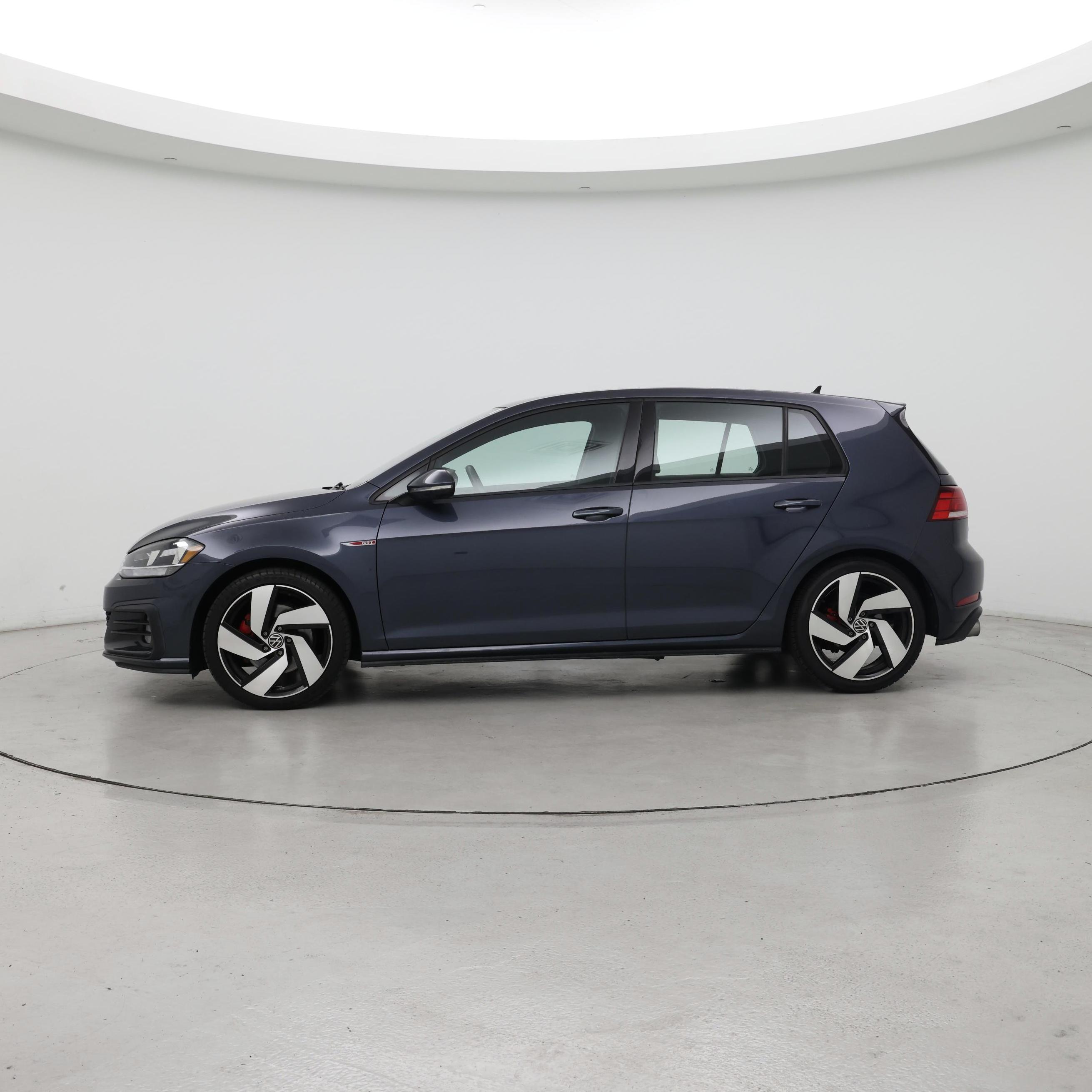 Thumbnail: 2018 Volkswagen Golf - 3