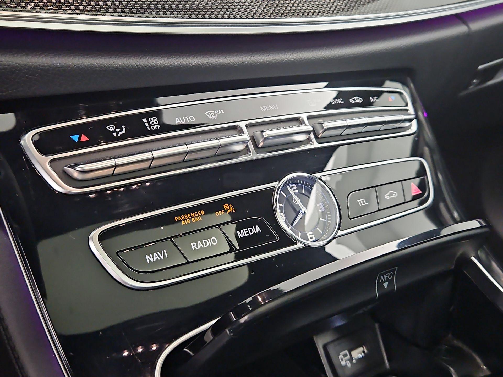 Thumbnail: 2018 Mercedes-Benz E-Class - 17