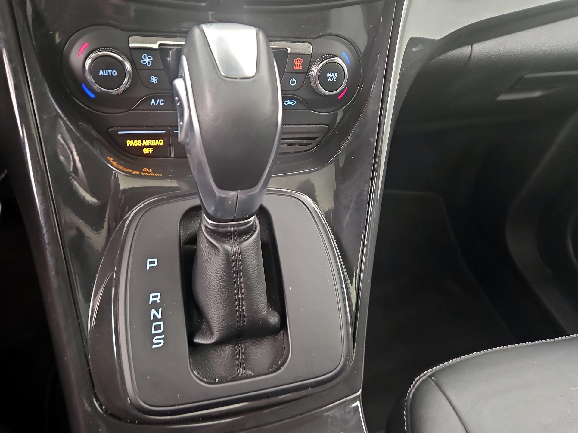 Thumbnail: 2016 Ford Escape - 18